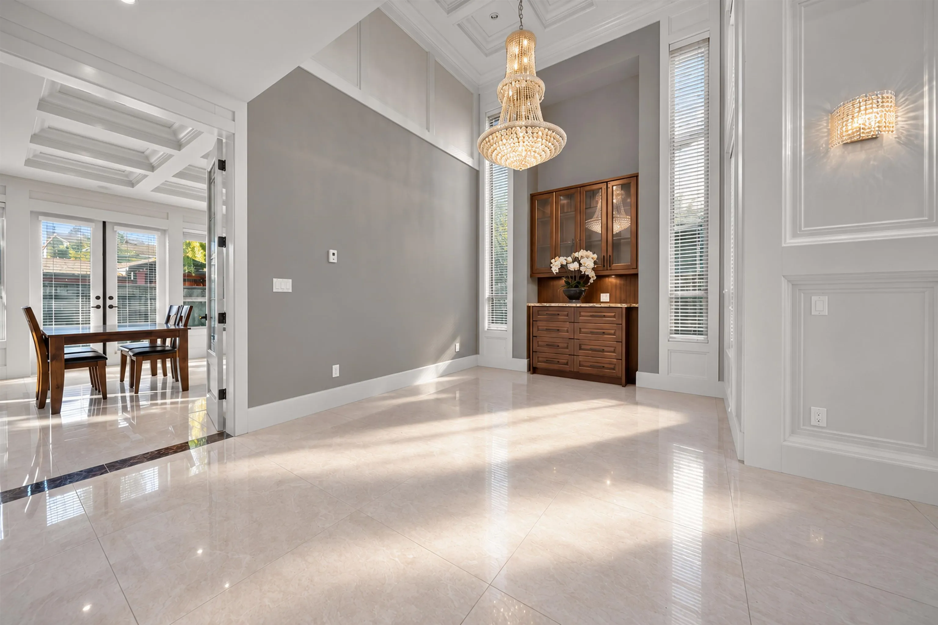 6211 Bellflower Drive