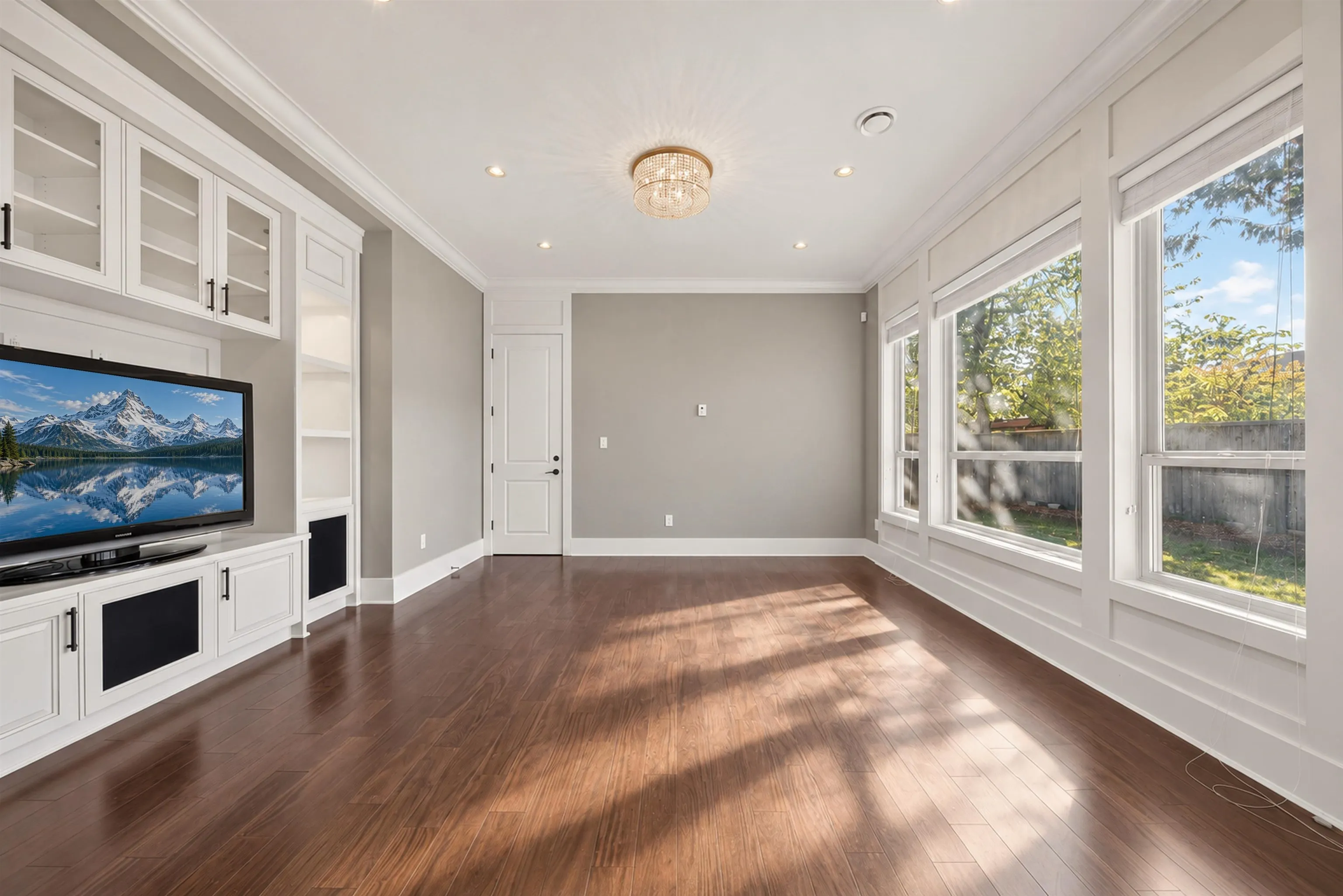 6211 Bellflower Drive