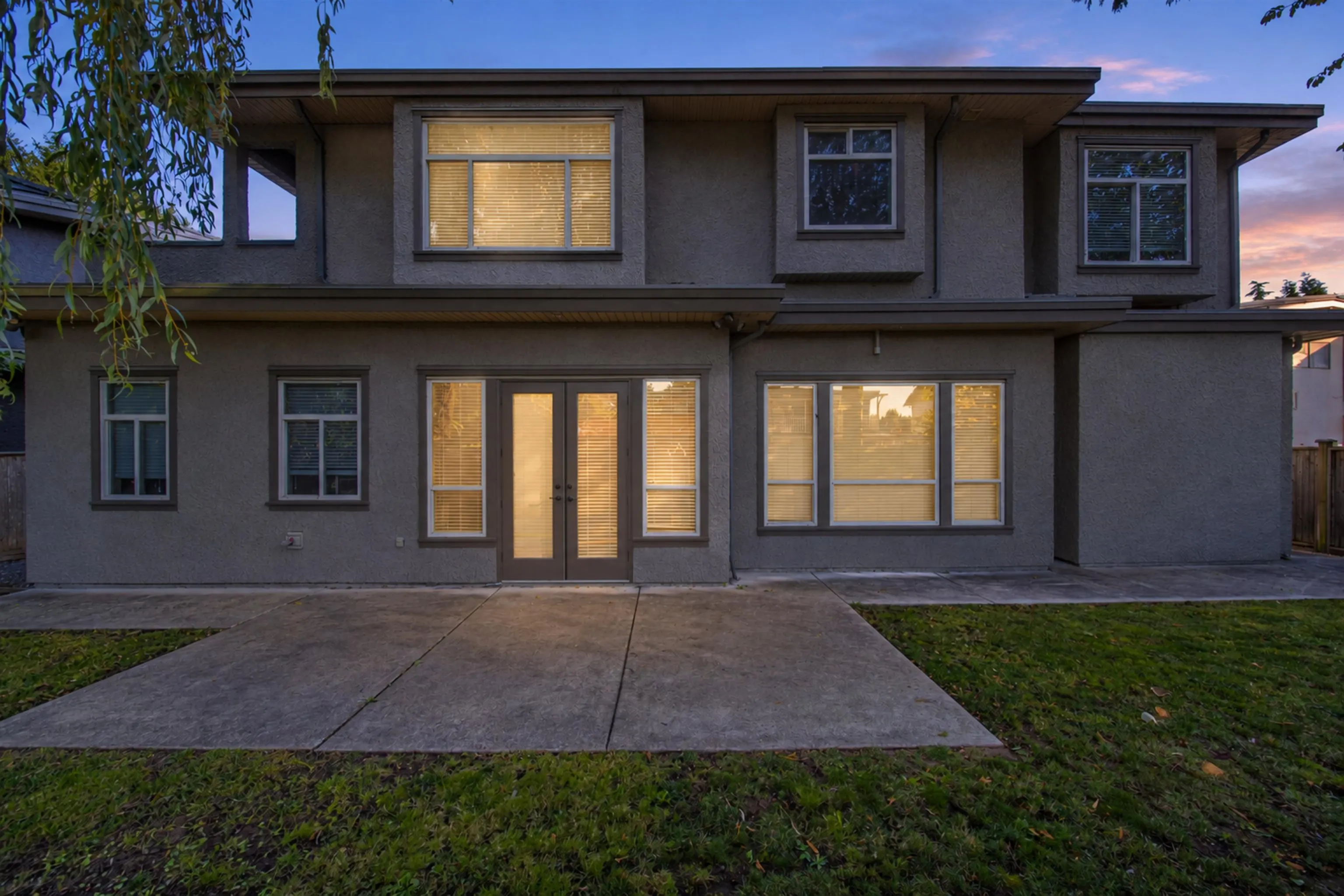 6211 Bellflower Drive