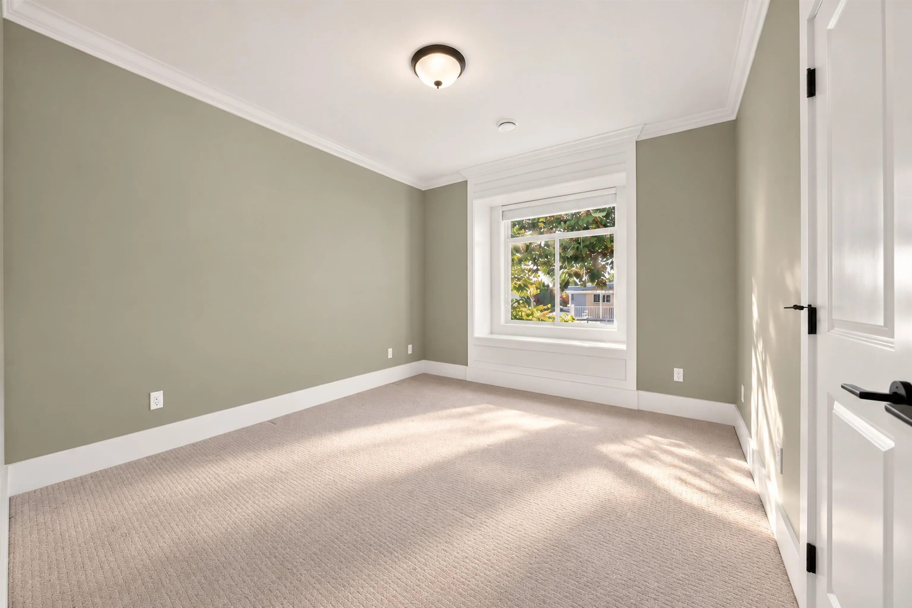 6211 Bellflower Drive