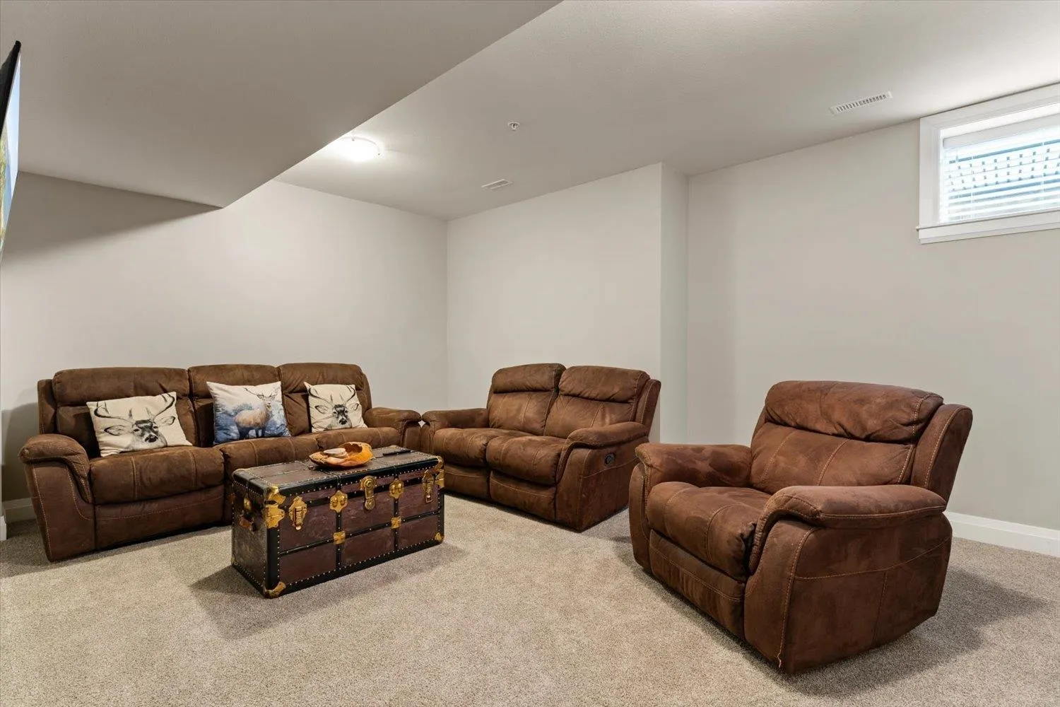 5482 Peach Road