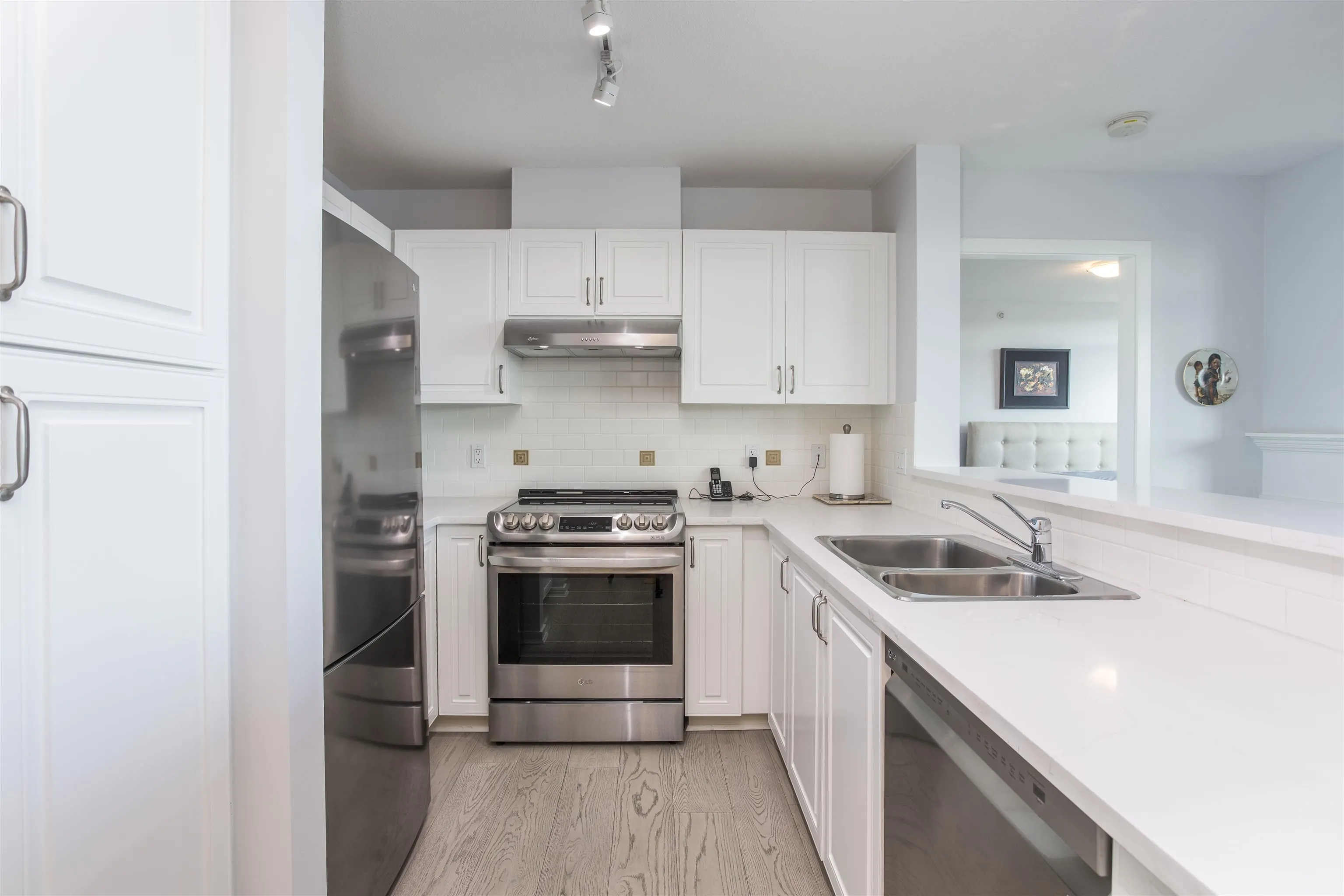 2799 Yew Street #804