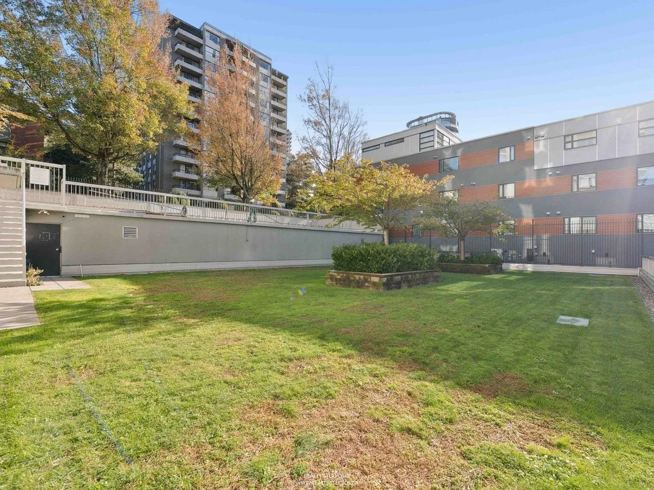1330 Harwood Street #207