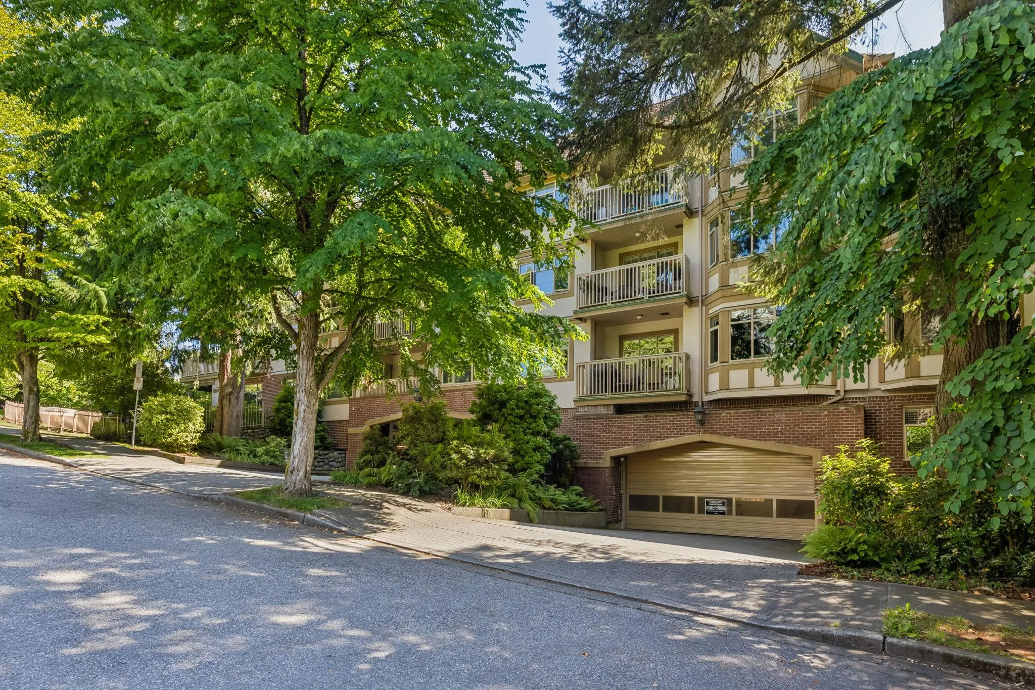2059 Chesterfield Avenue #304