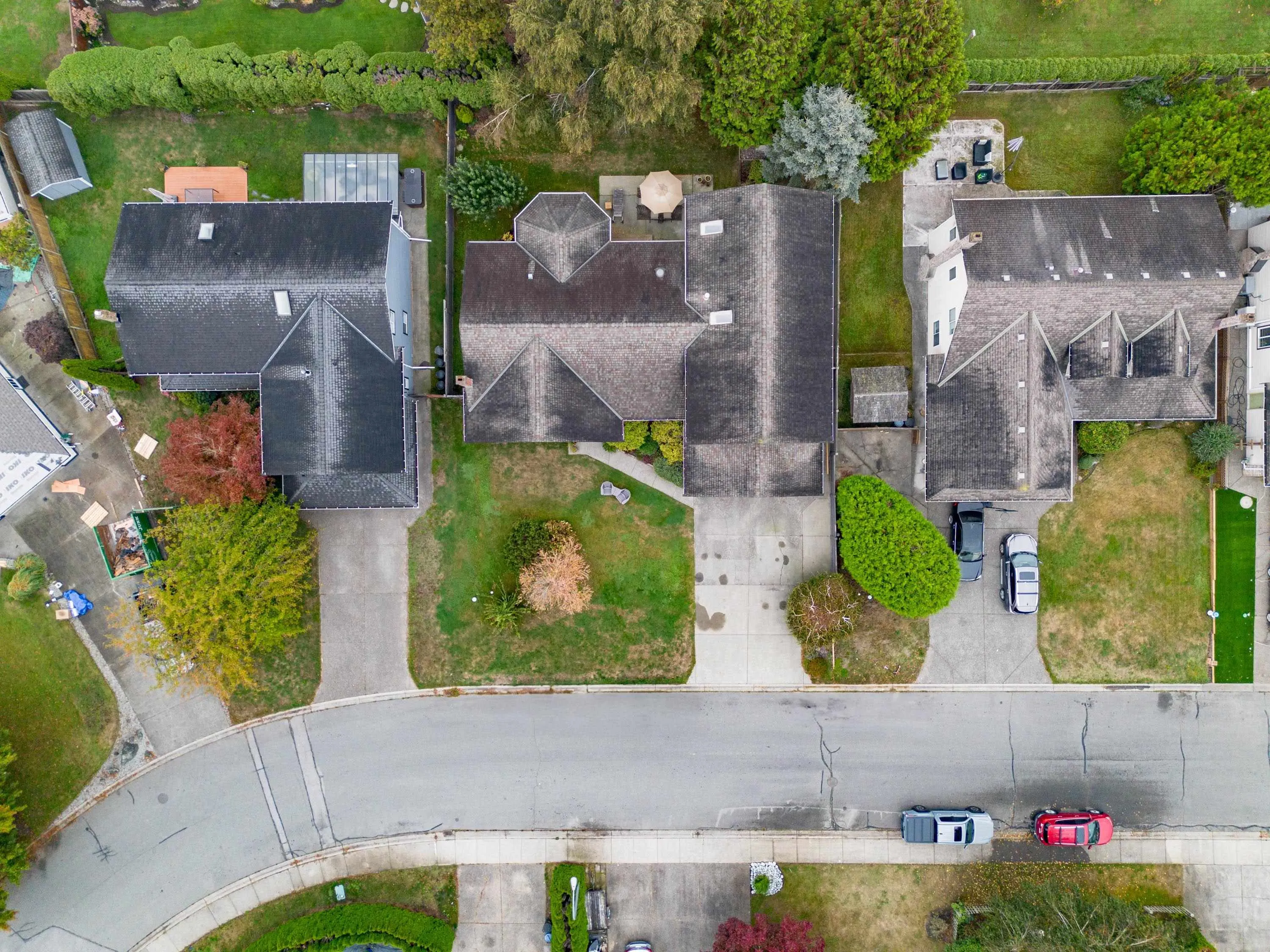 4695 London Crescent