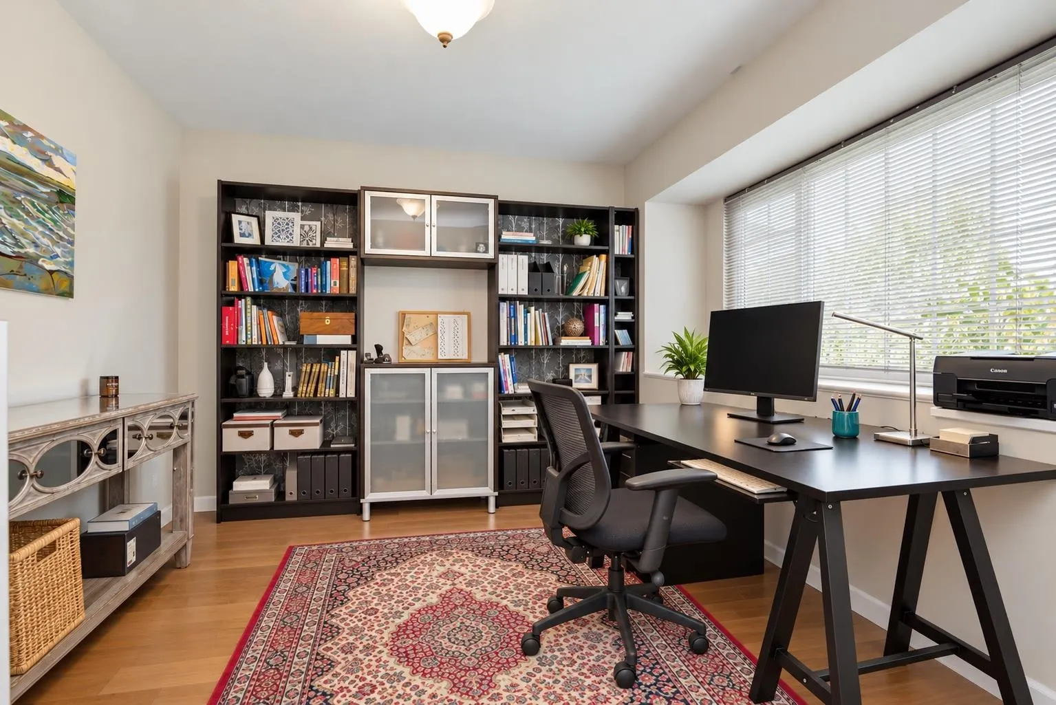 4695 London Crescent