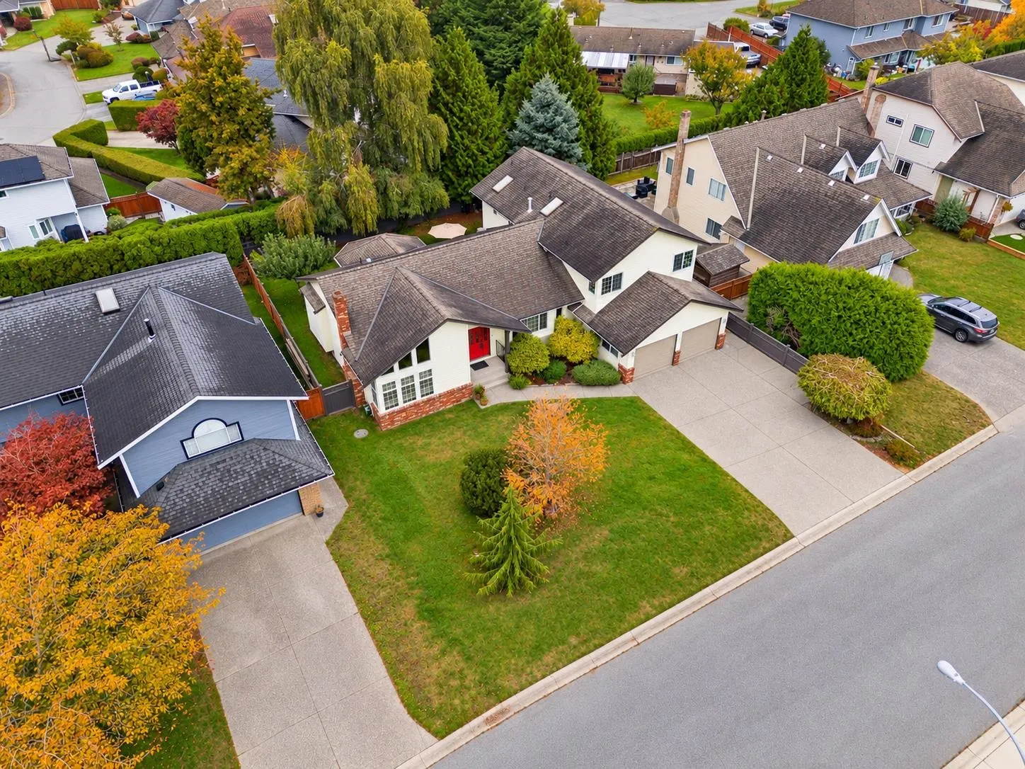 4695 London Crescent