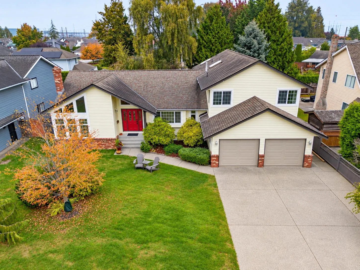 4695 London Crescent