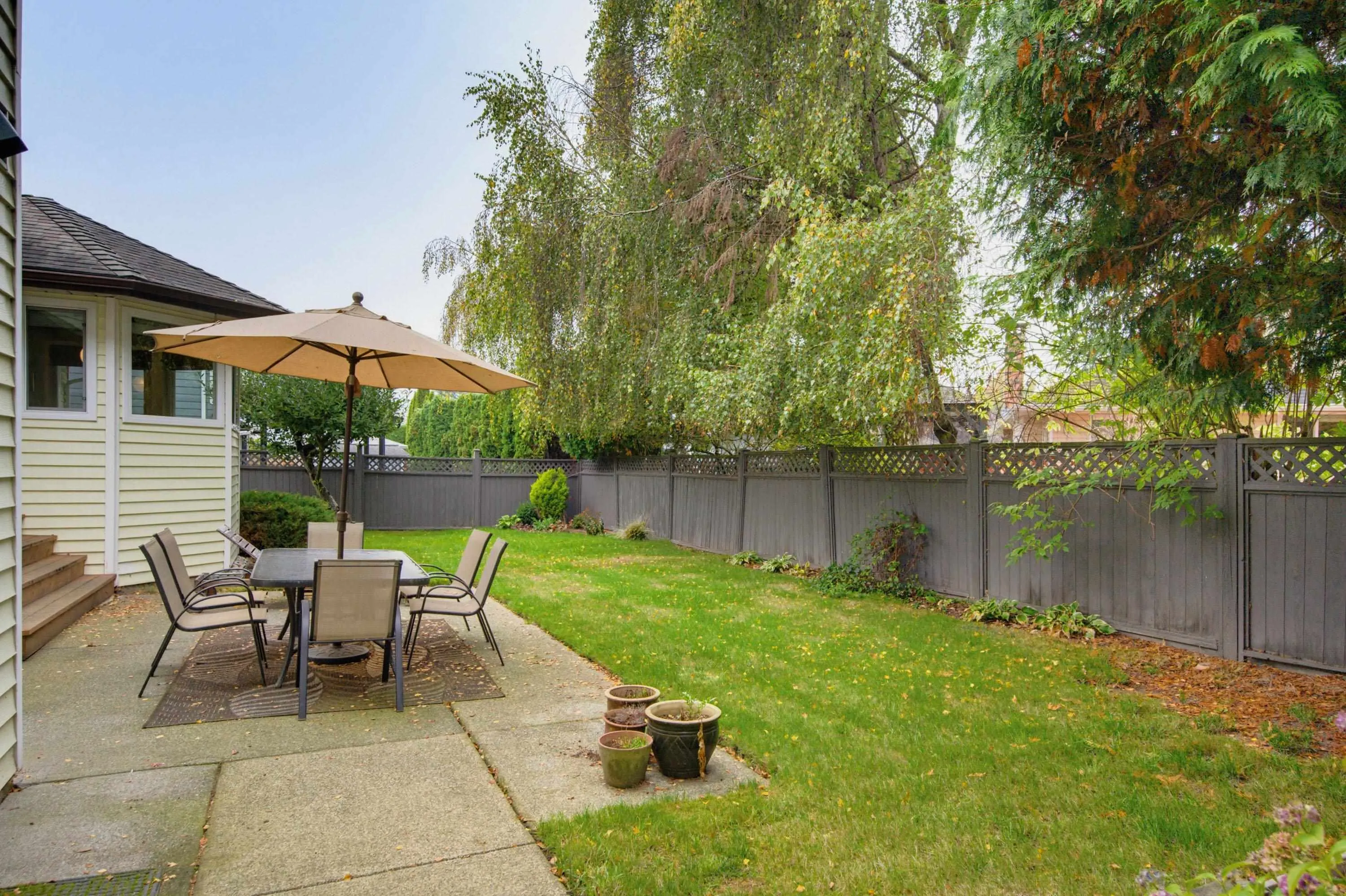 4695 London Crescent