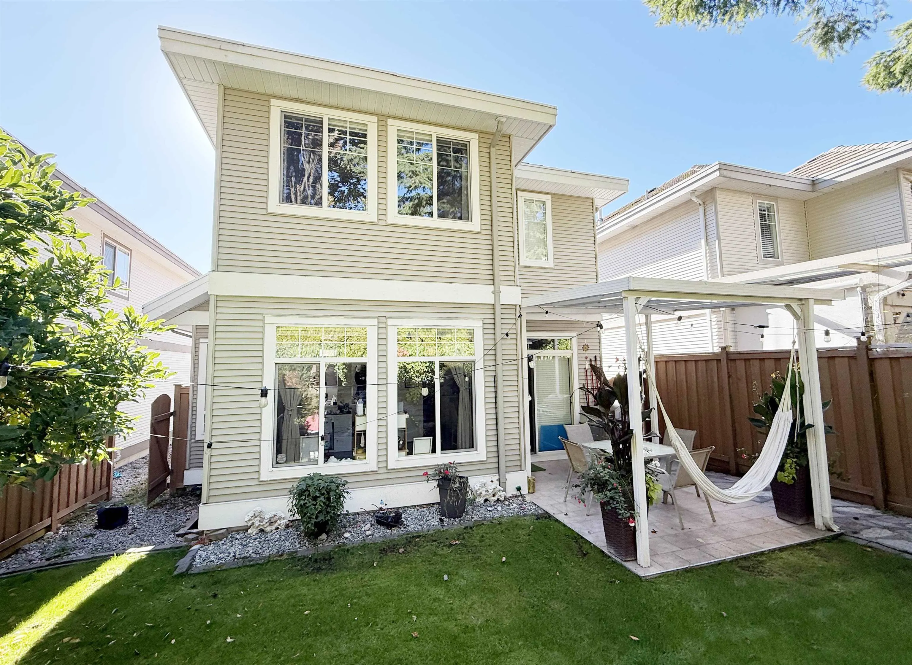 1707 Arbutus Place