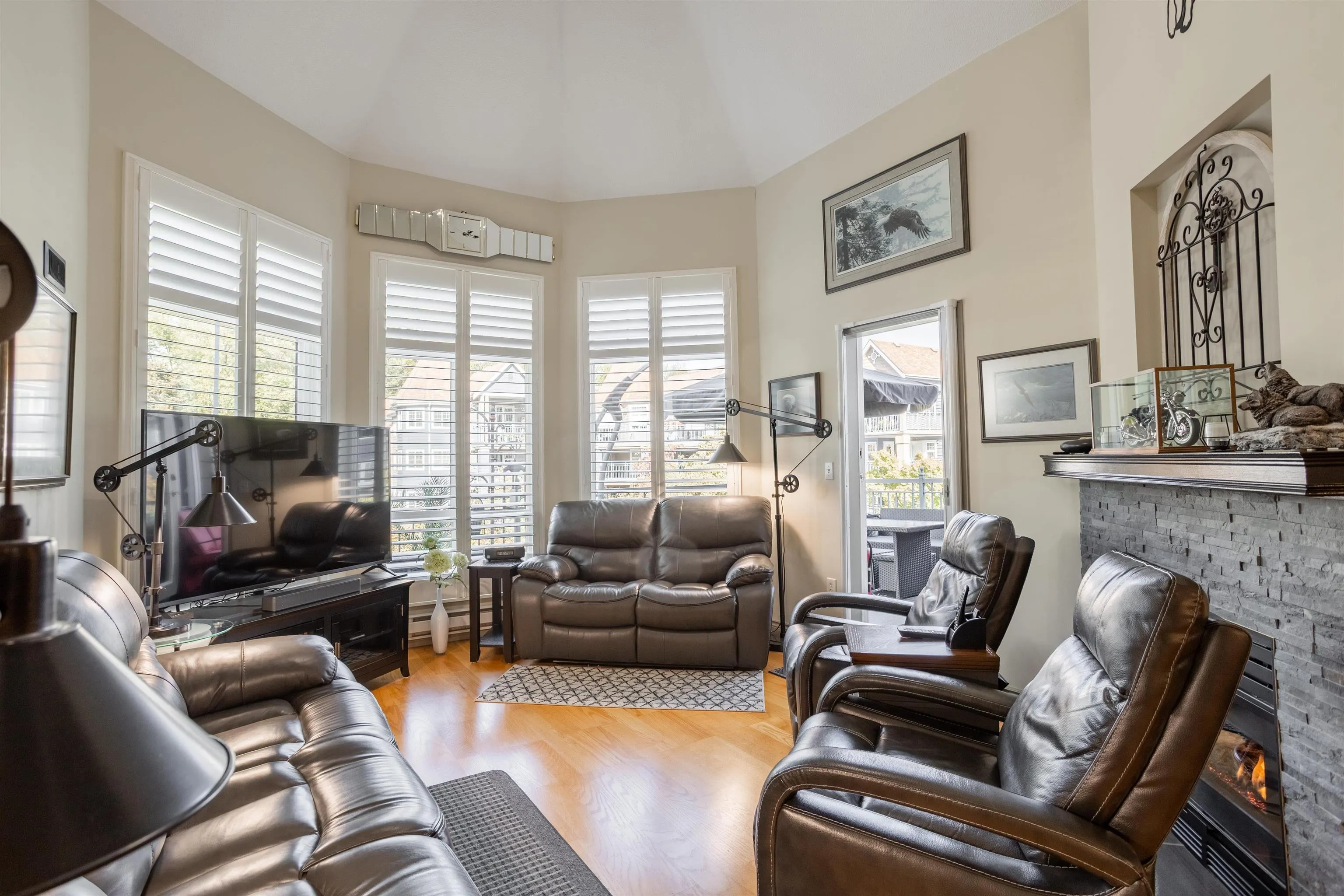 3075 Primrose Lane #402