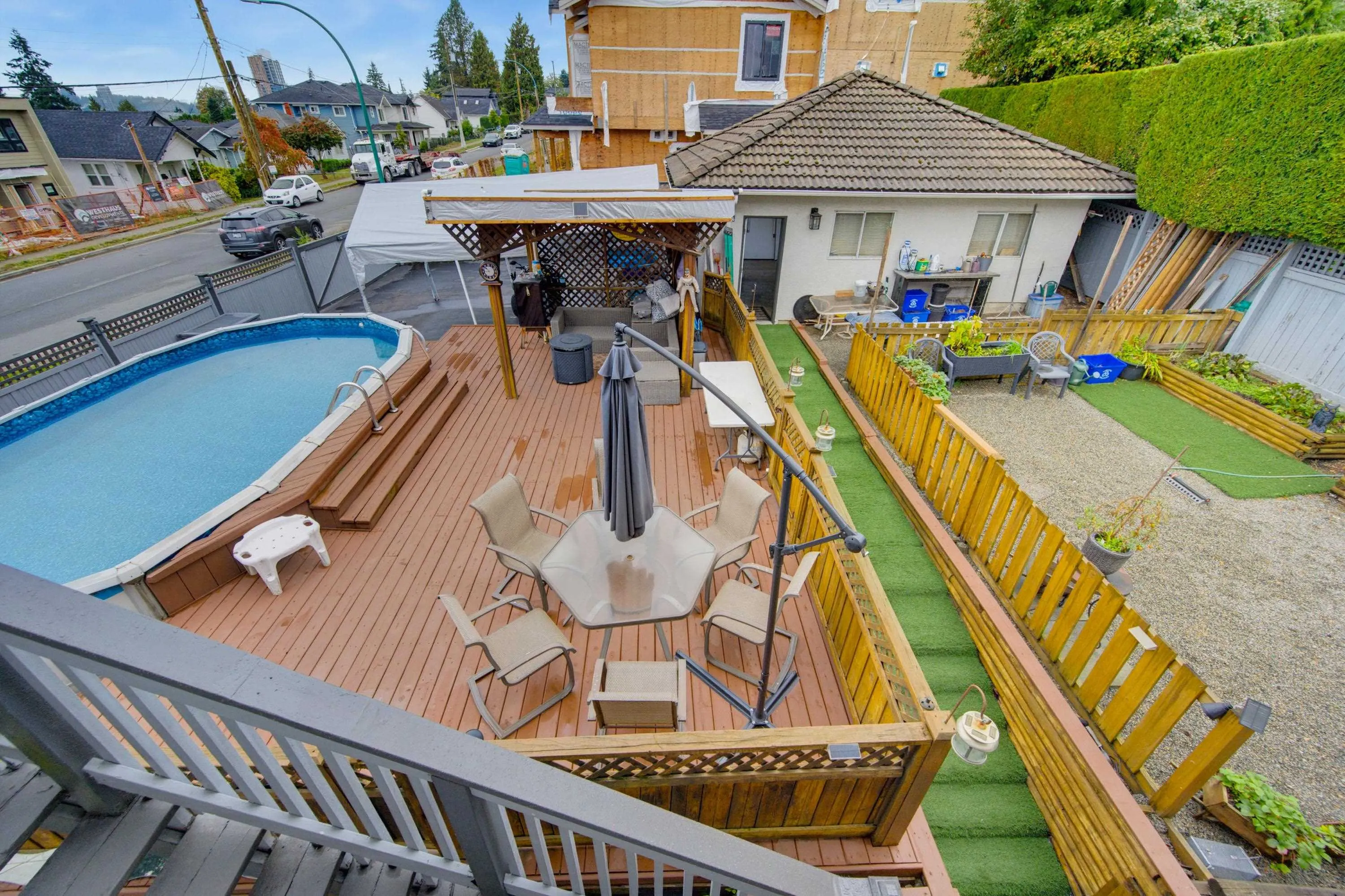 306 Marmont Street