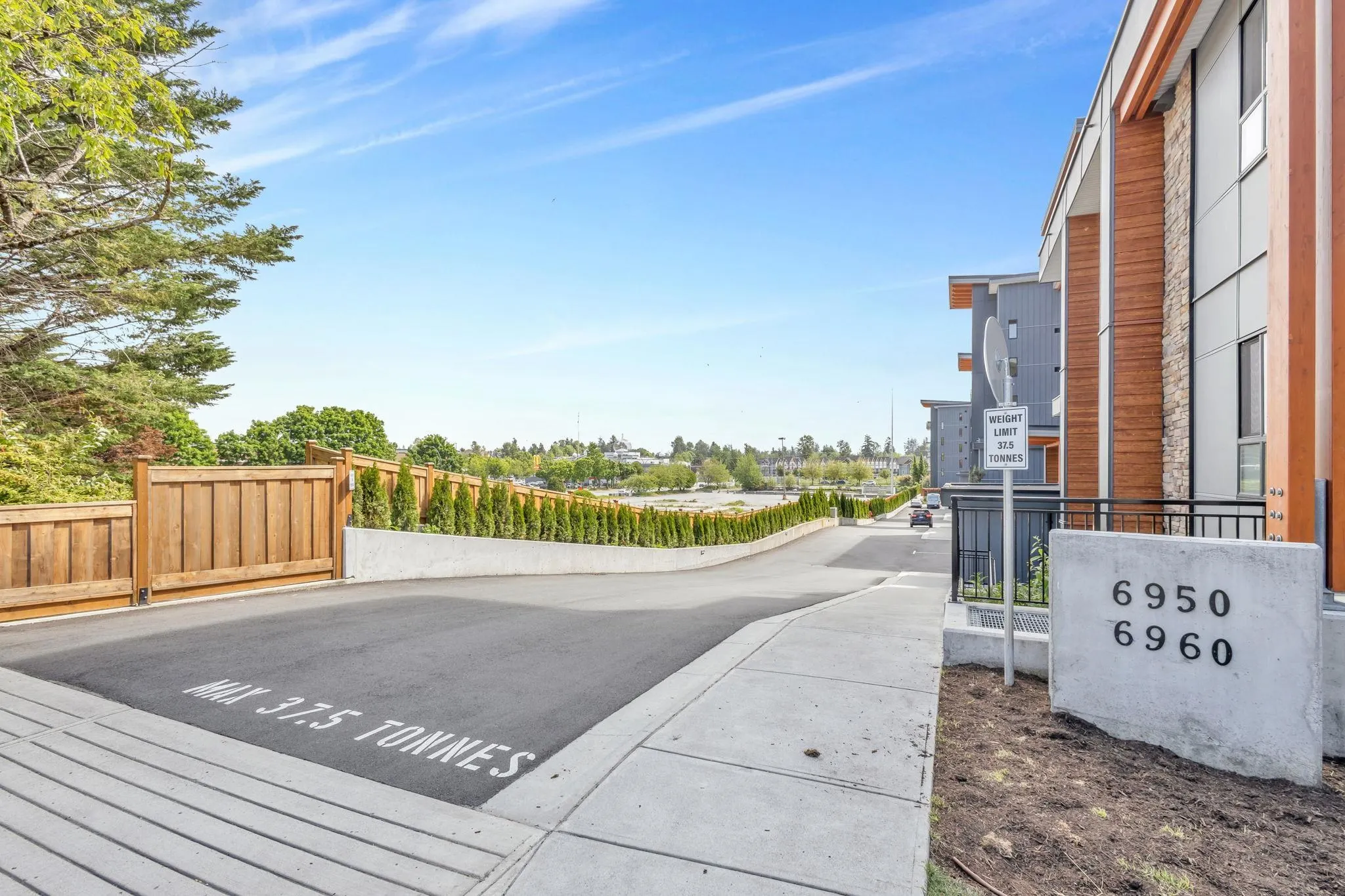 6960 Nicholson Road #212