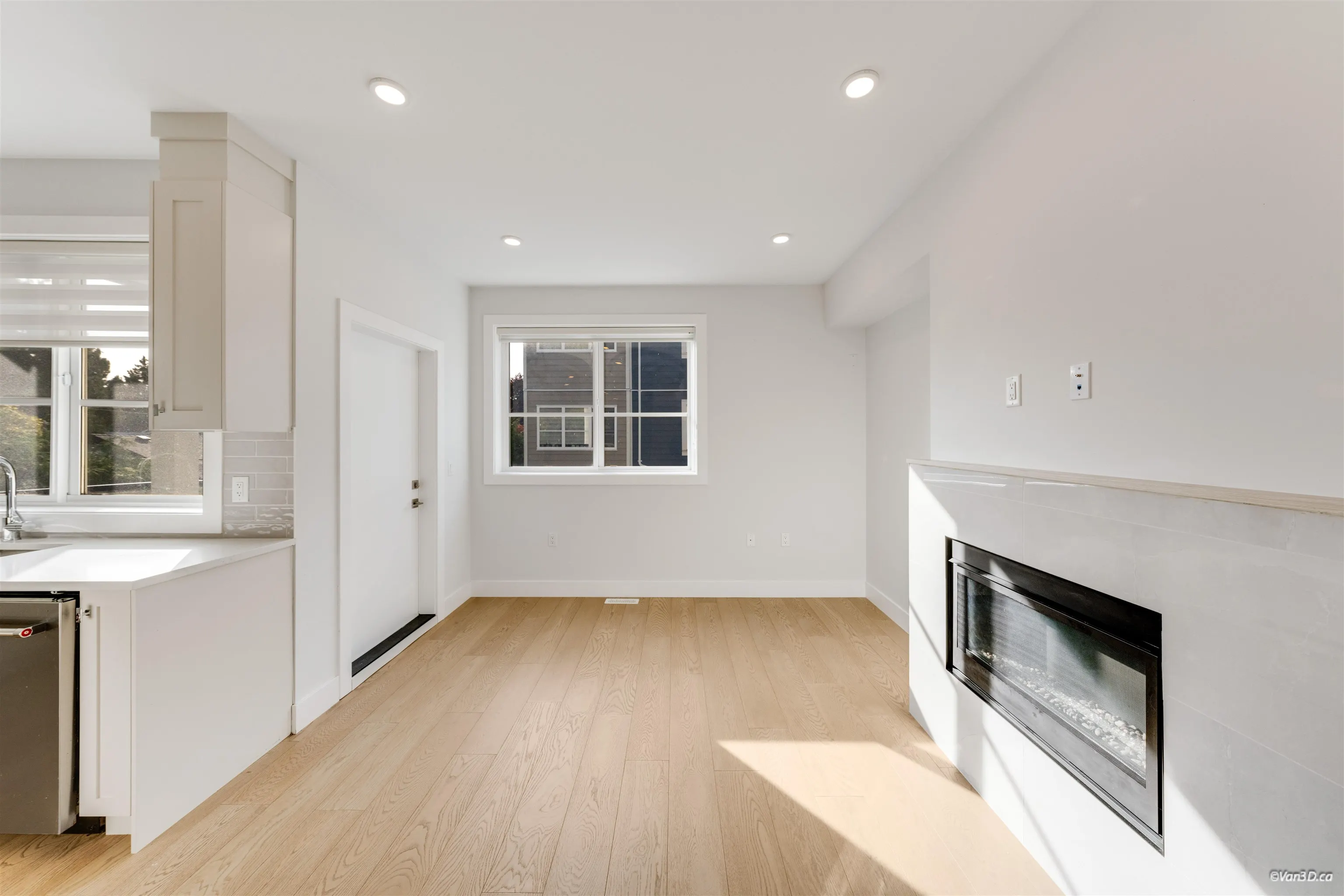 5377 8a Avenue #36