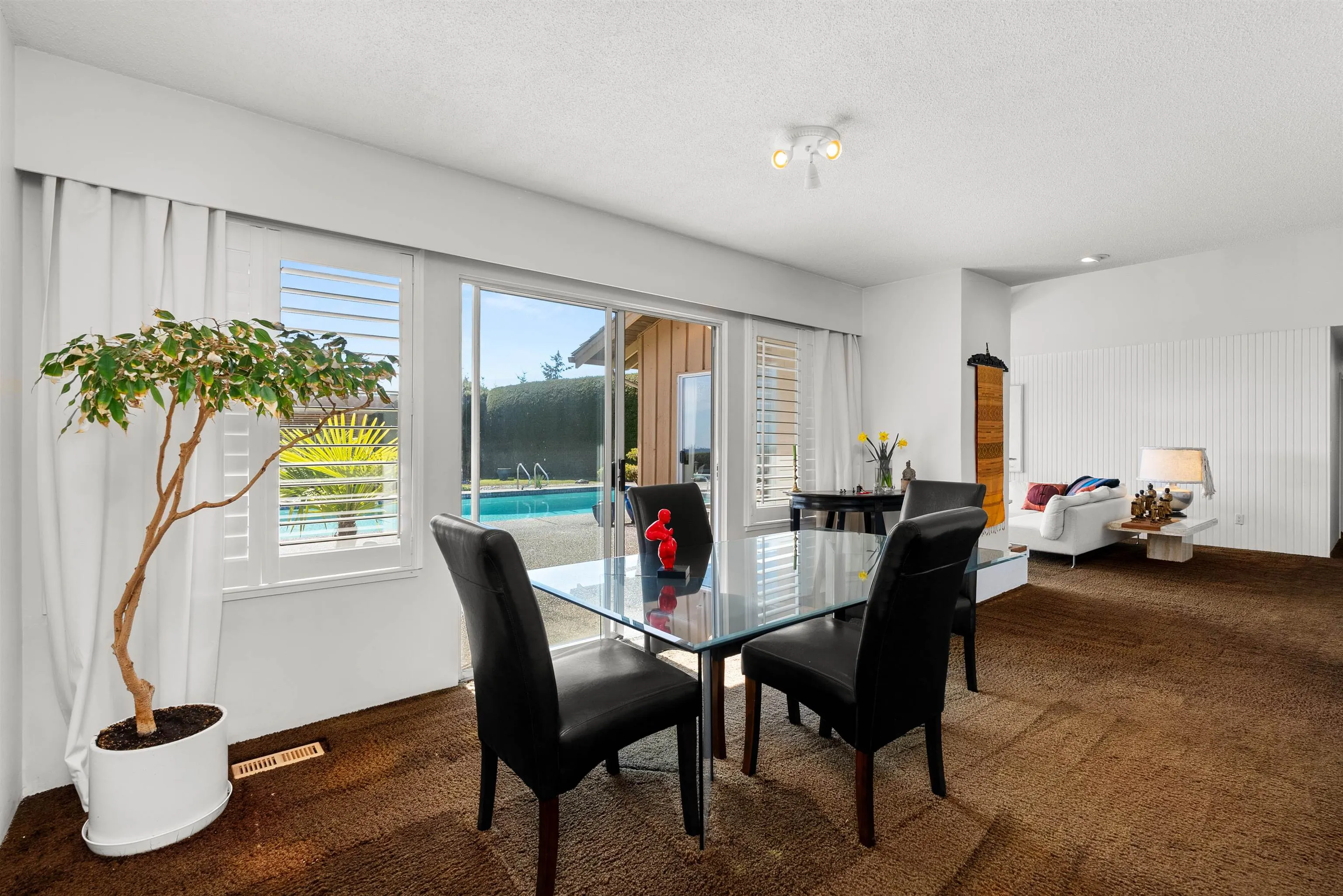 4211 Rockridge Crescent