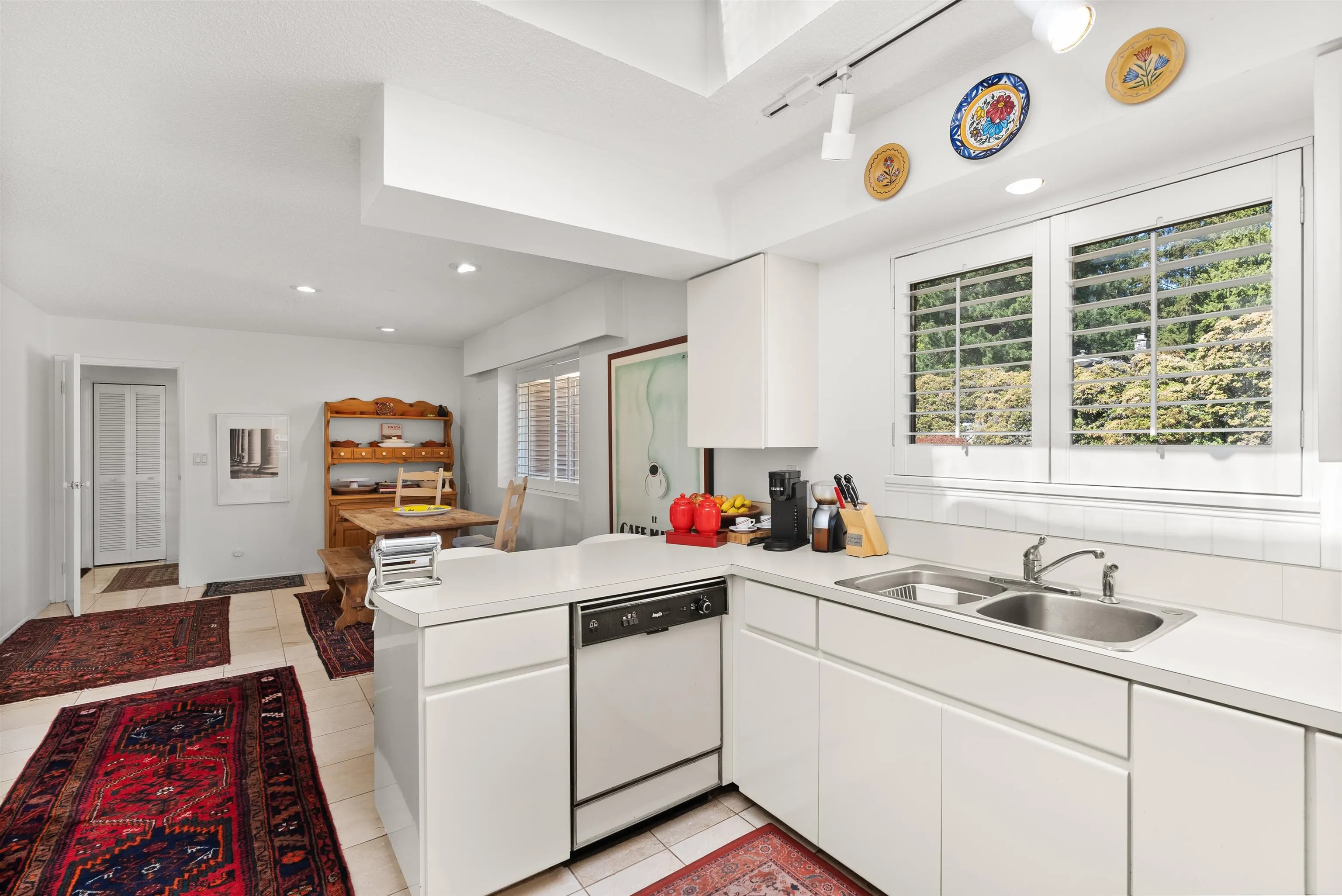 4211 Rockridge Crescent