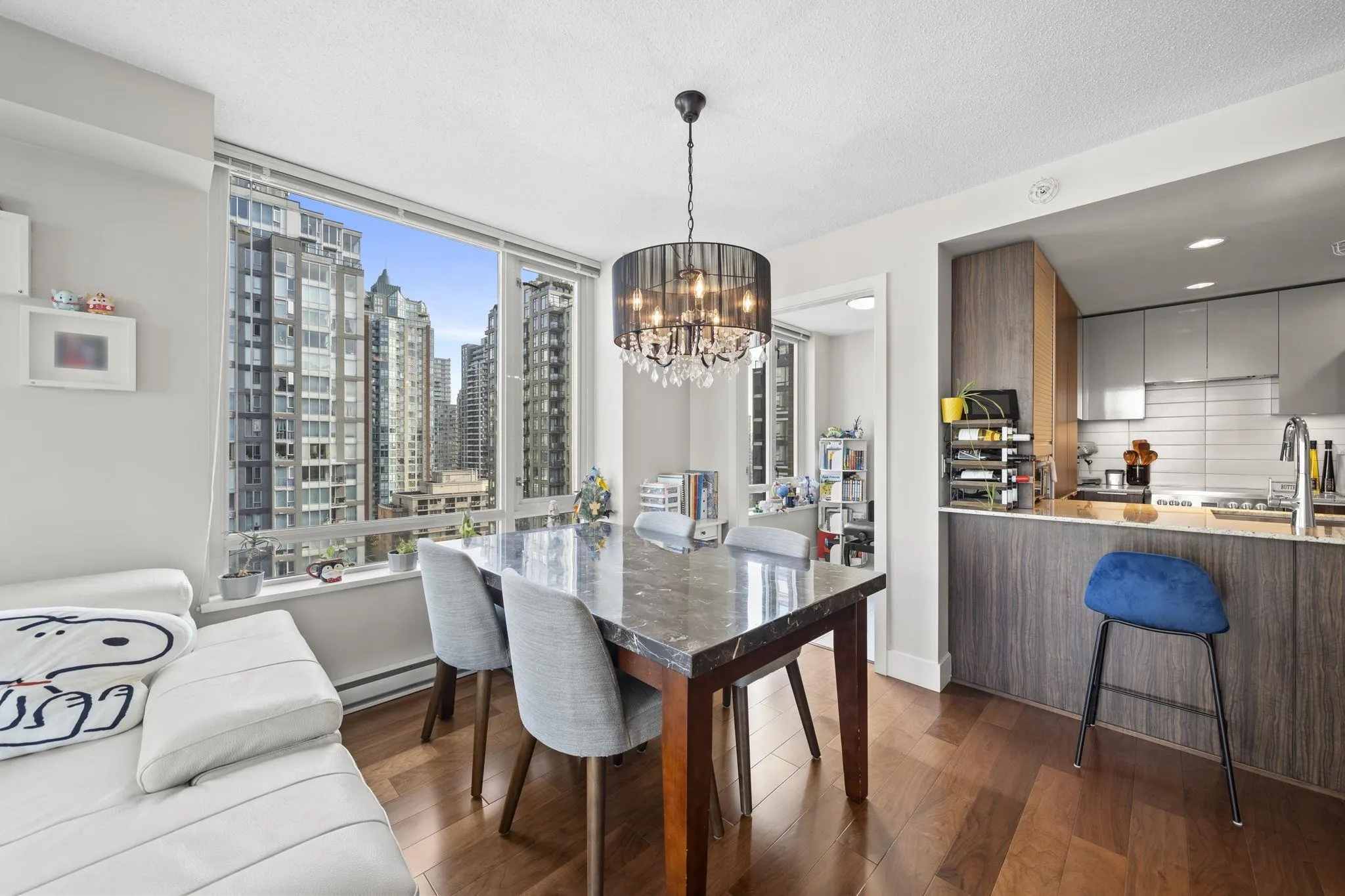 1088 Richards Street #1506