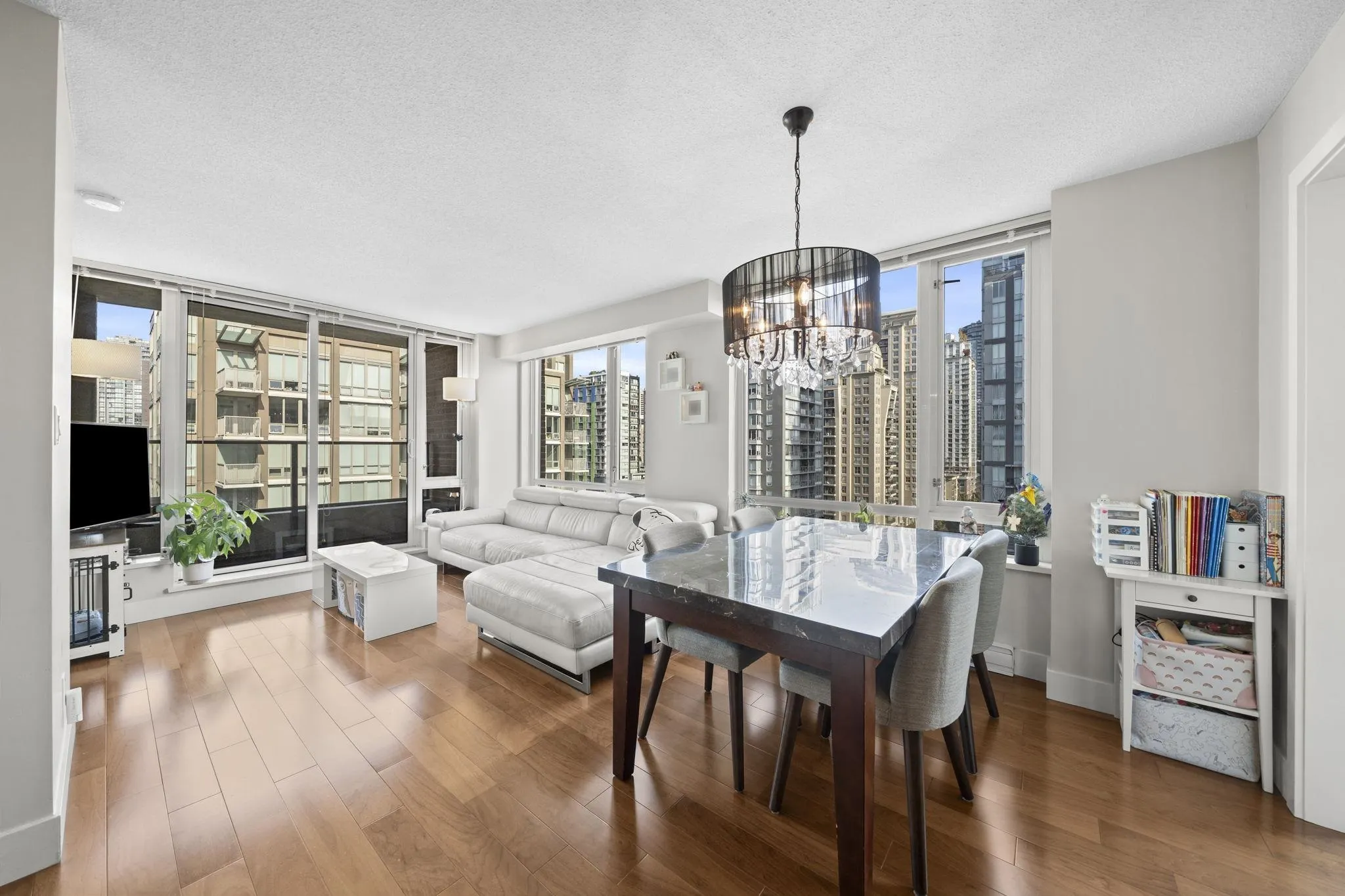 1088 Richards Street #1506