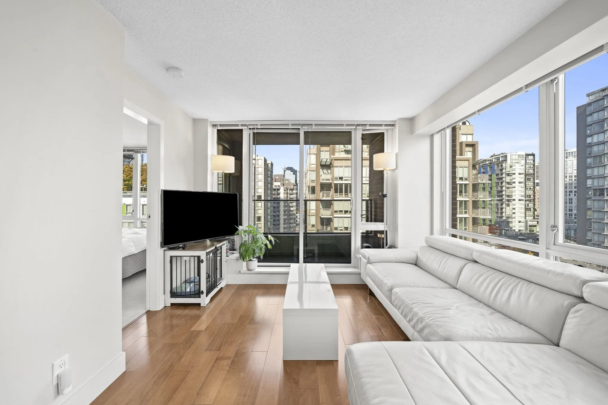 1088 Richards Street #1506
