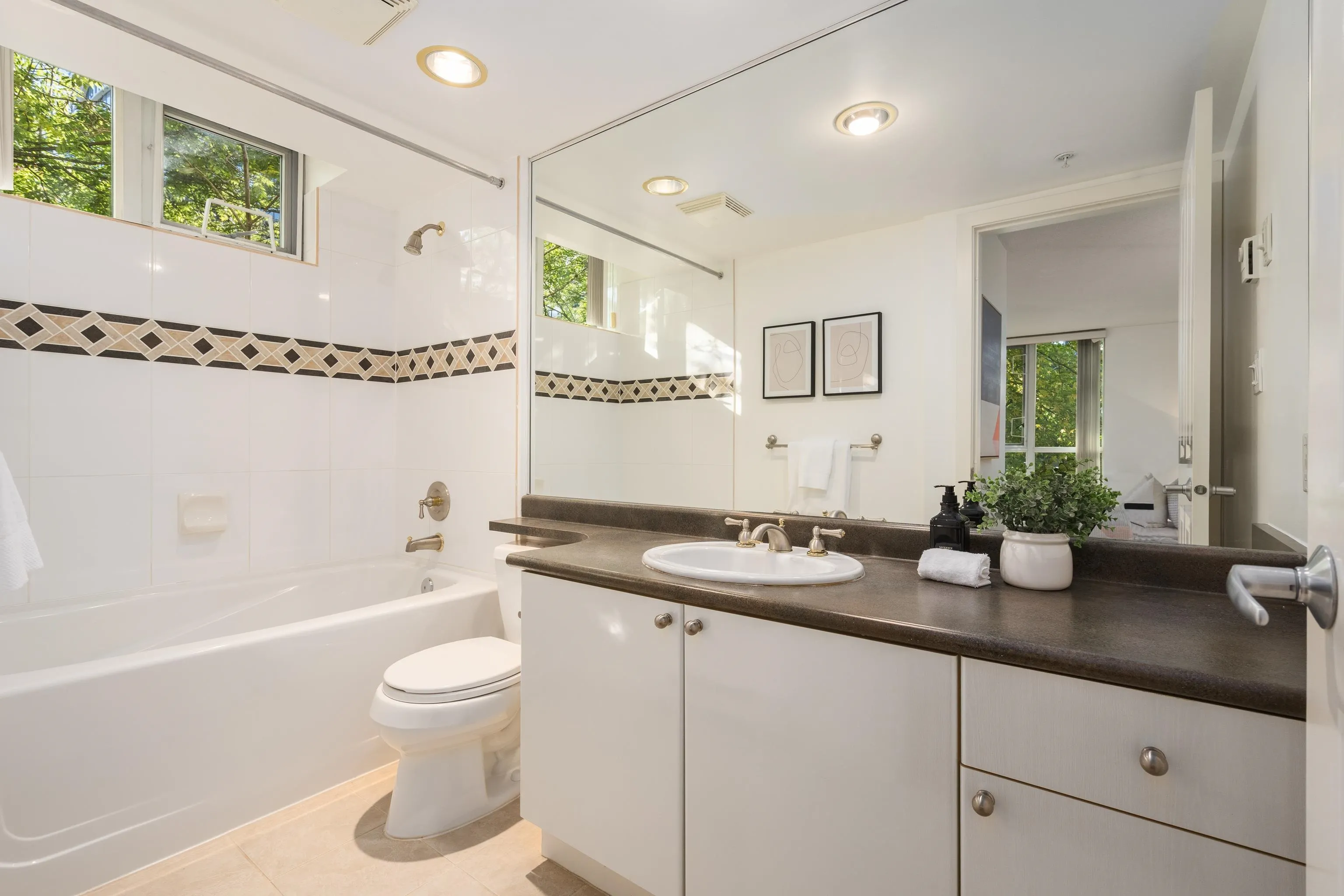 1485 W 6th Avenue #204