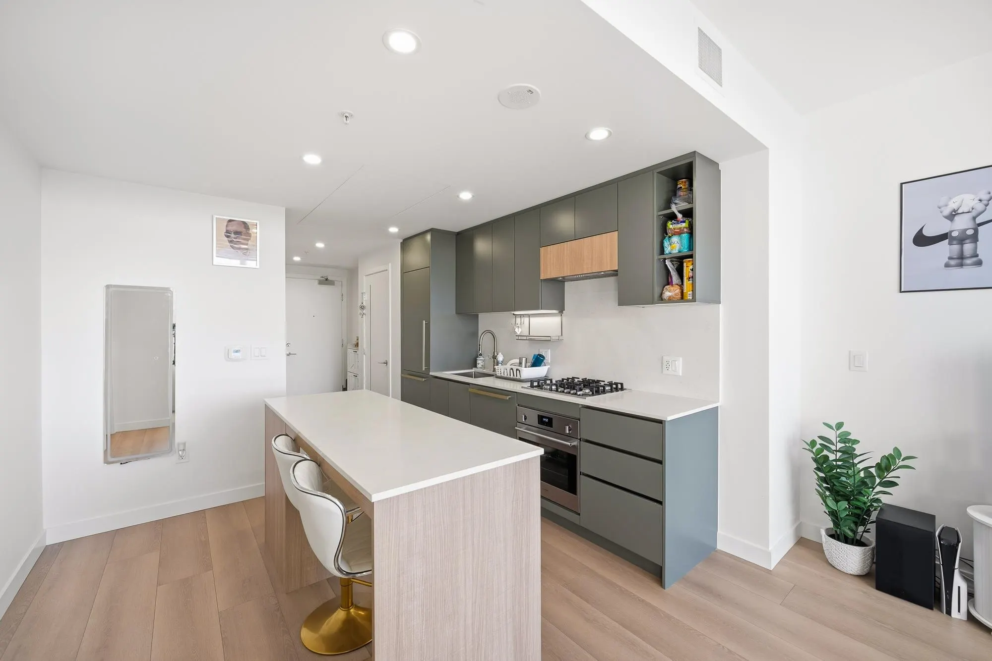 13573 98a Avenue #607