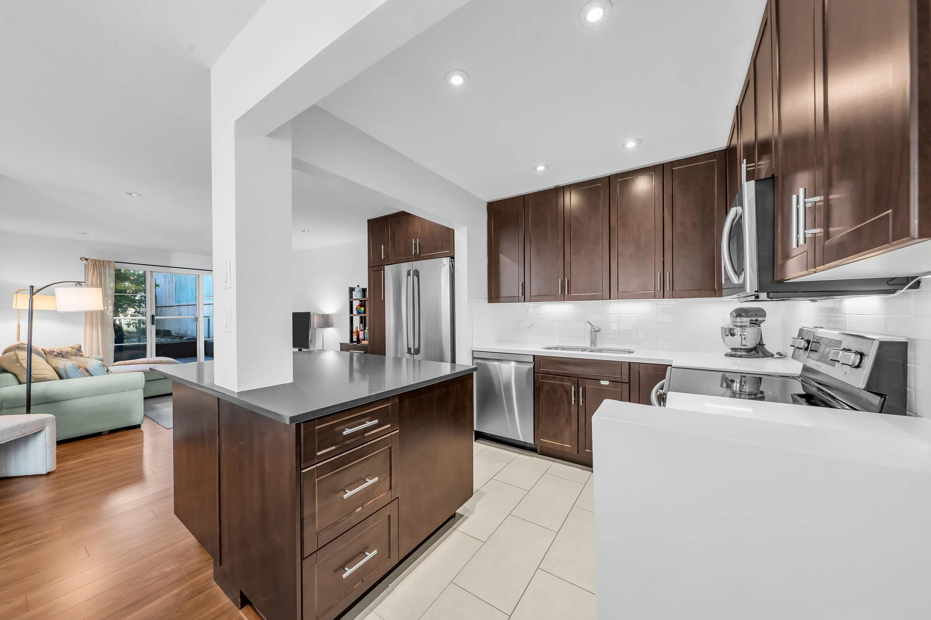 1082 W 8th Avenue #106