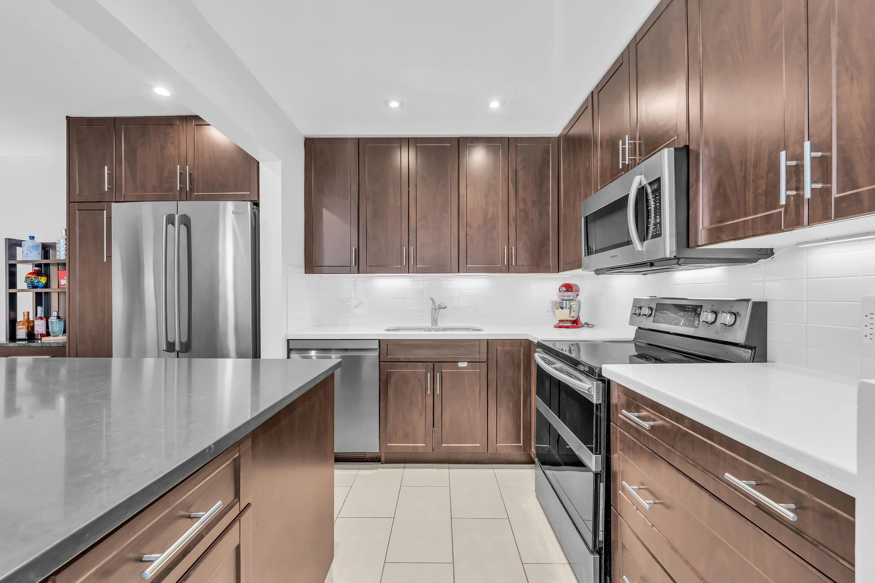 1082 W 8th Avenue #106