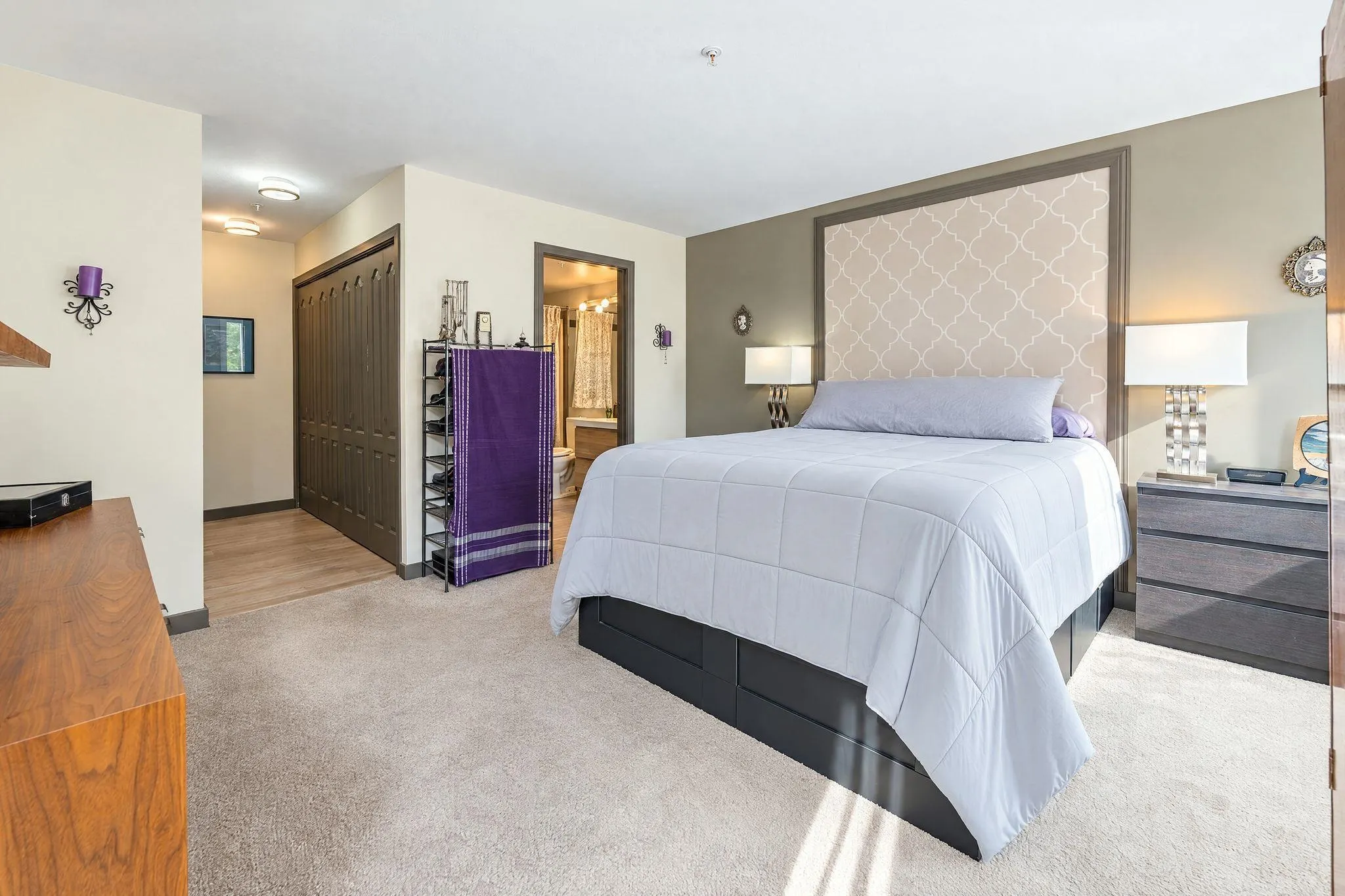 1009 Howay Street #202