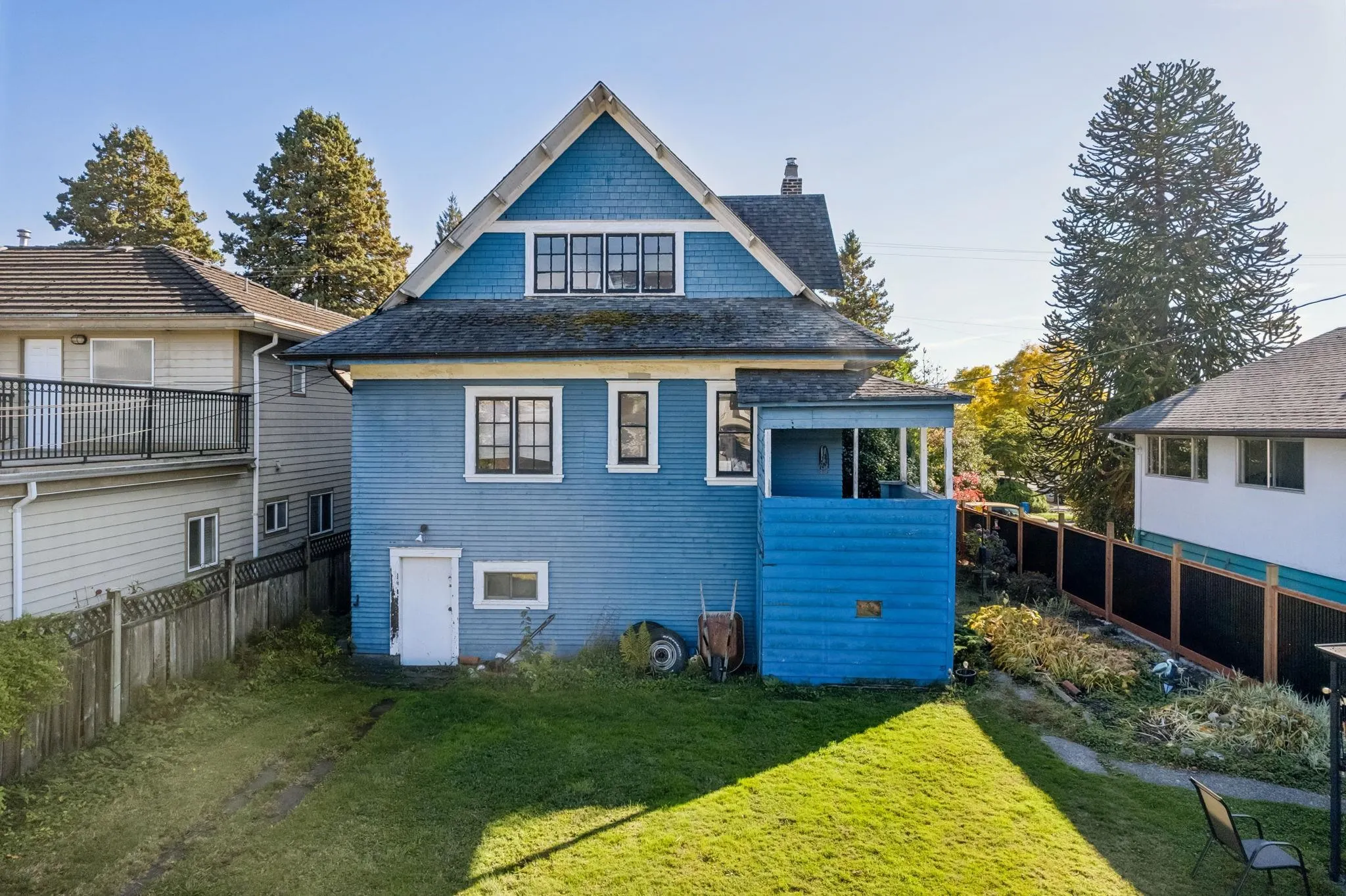 358 W 16th Street