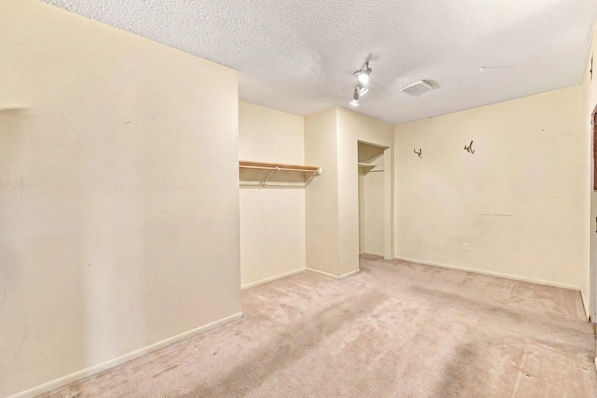 1071 Lillooet Road