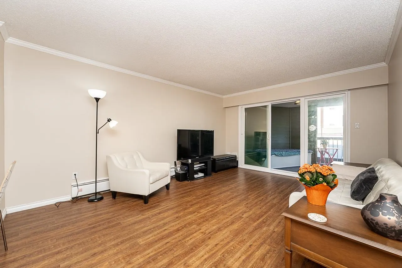 327 Ninth Street #301