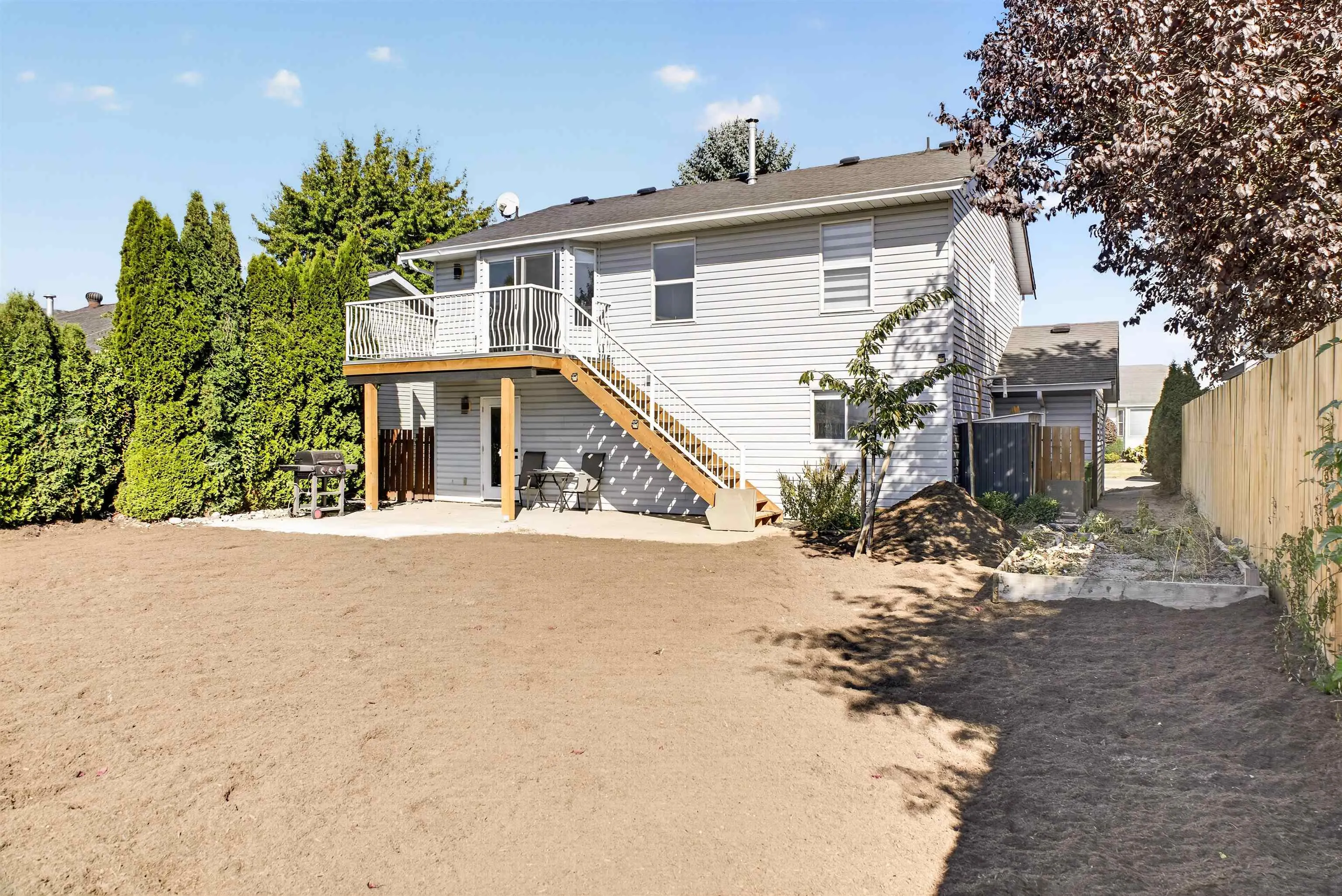 45170 Bluejay Avenue