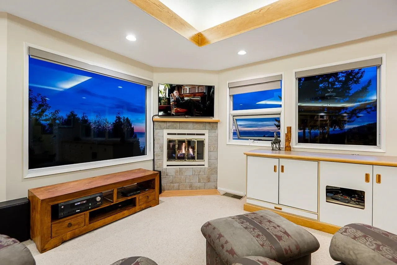 2215 Chairlift Road