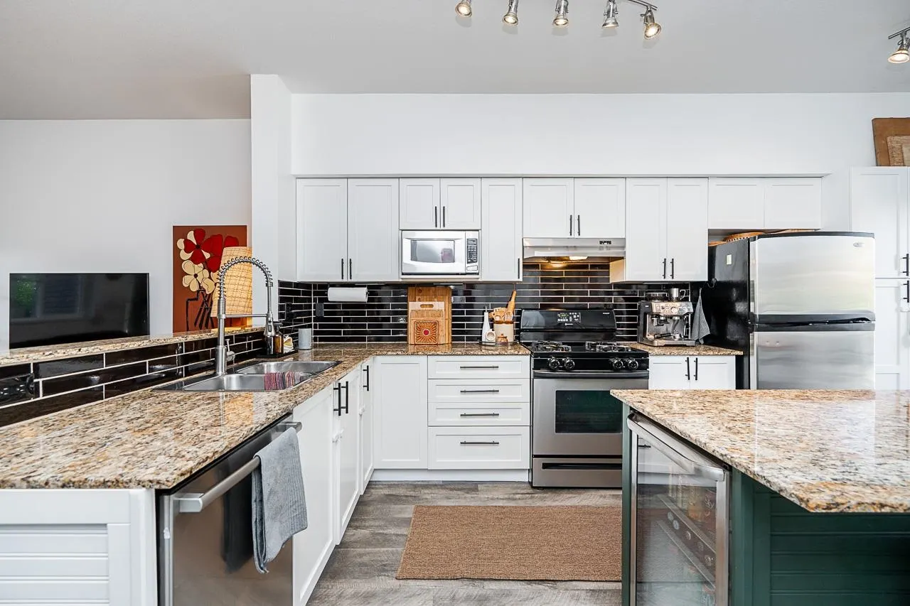 21535 88 Avenue #44