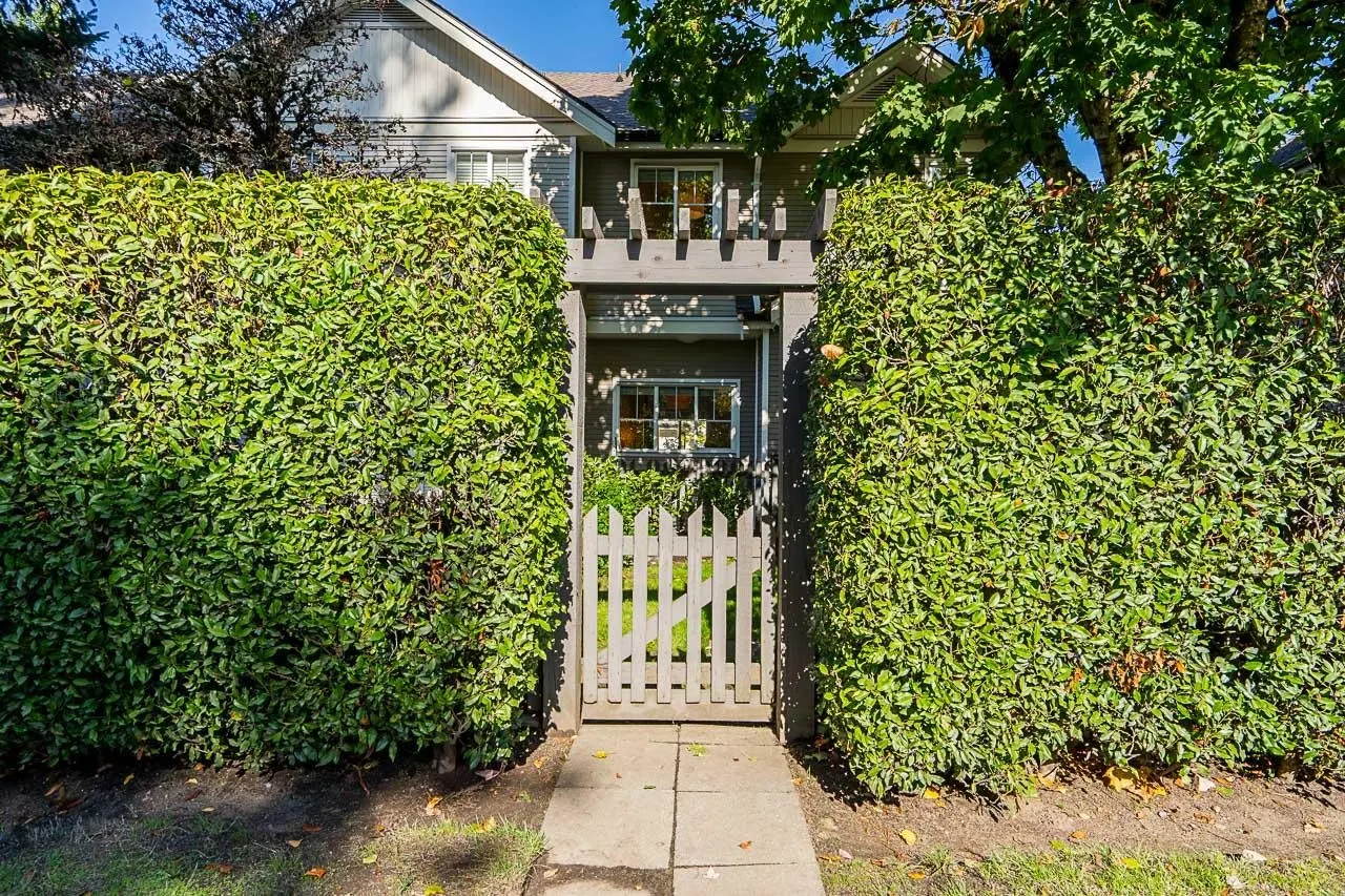21535 88 Avenue #44