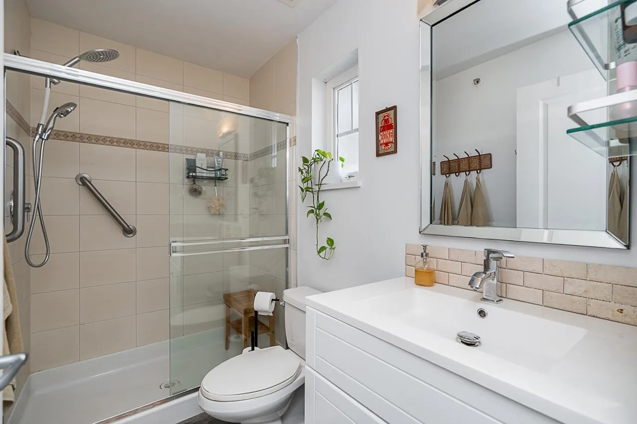 21535 88 Avenue #44