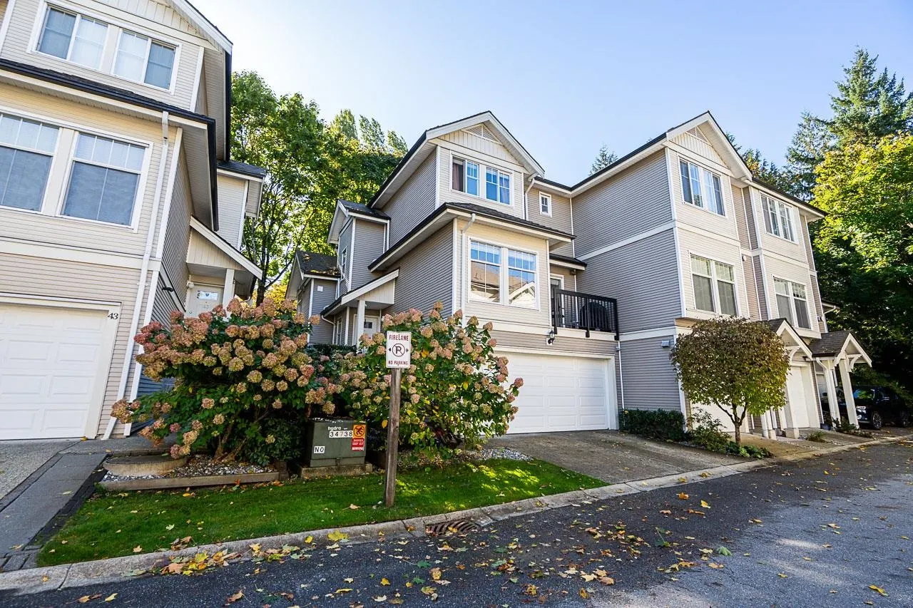 21535 88 Avenue #44