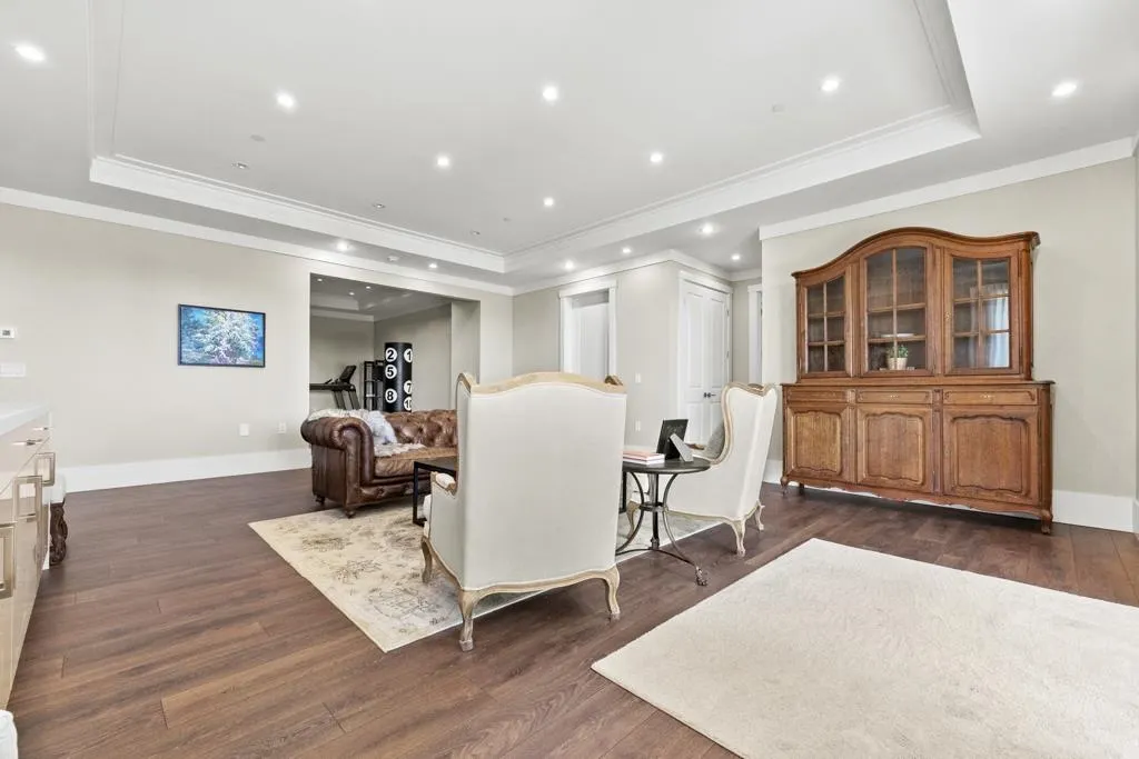 3185 Benbow Road