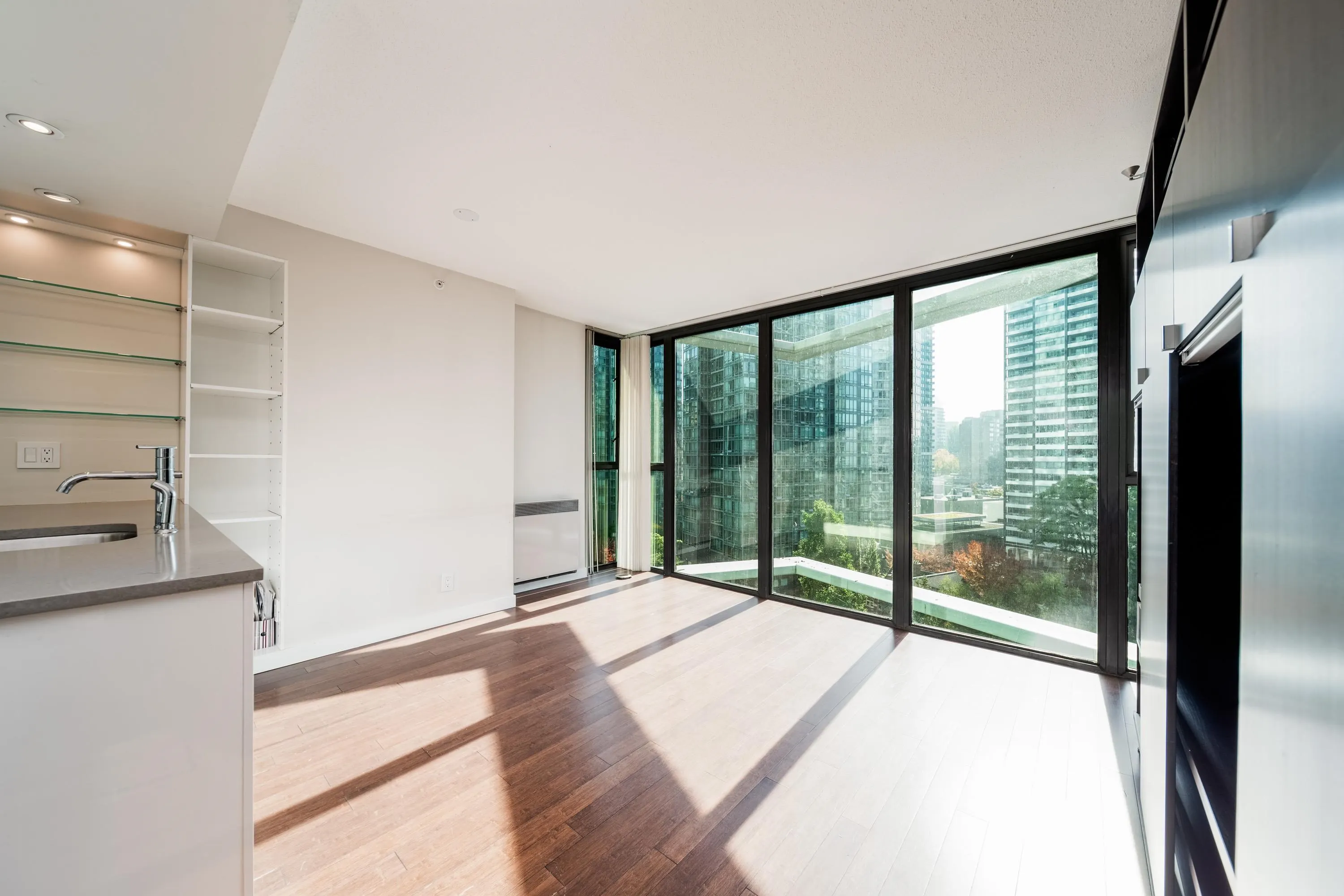 1331 W Georgia Street #1708