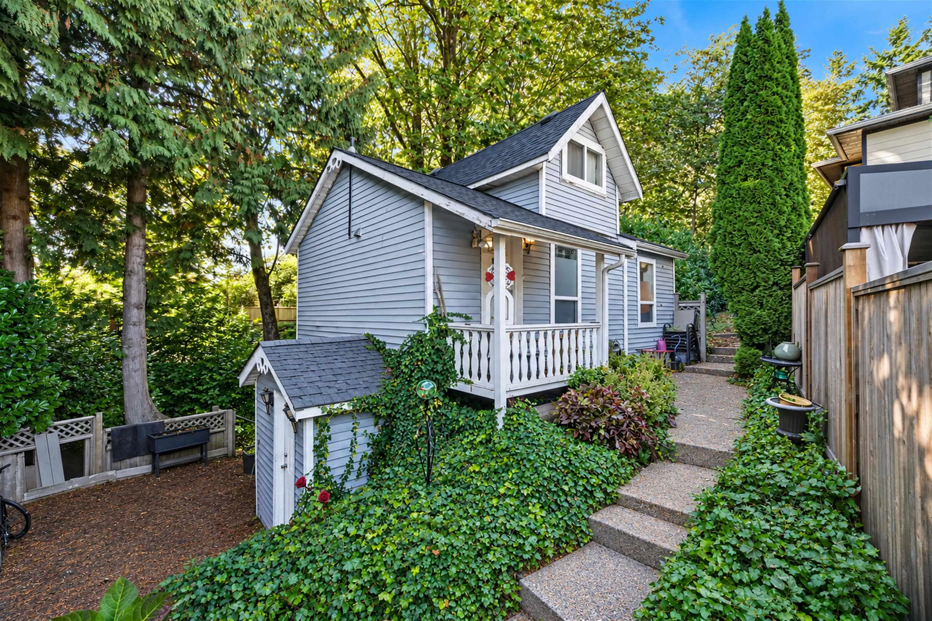 1004 Delestre Avenue