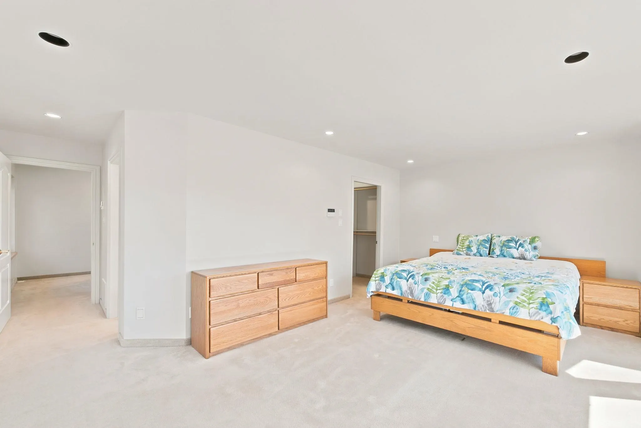 305 E 17th Street