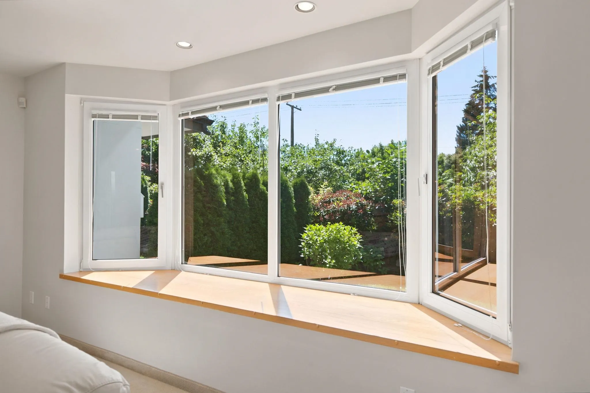 305 E 17th Street
