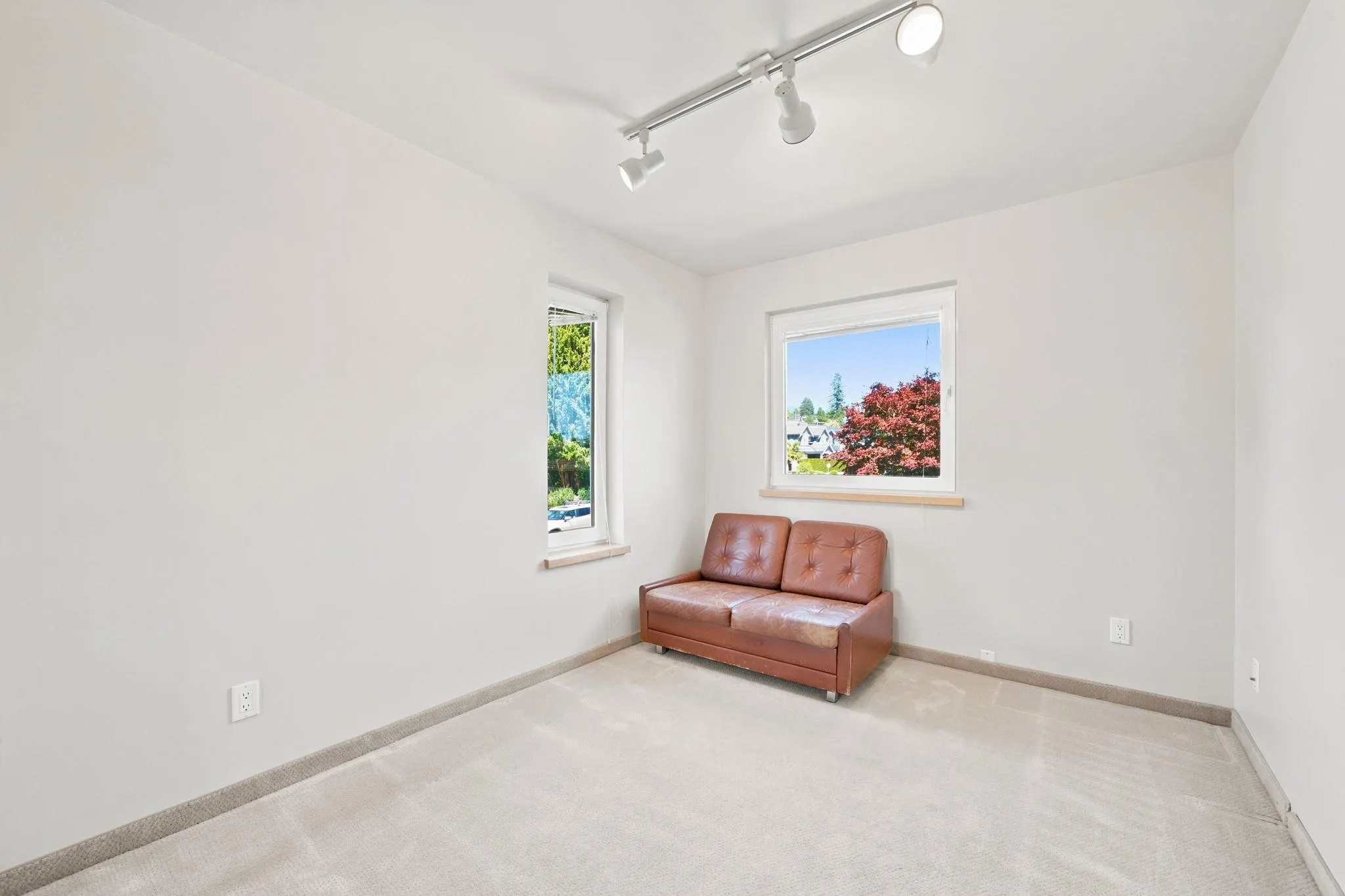 305 E 17th Street