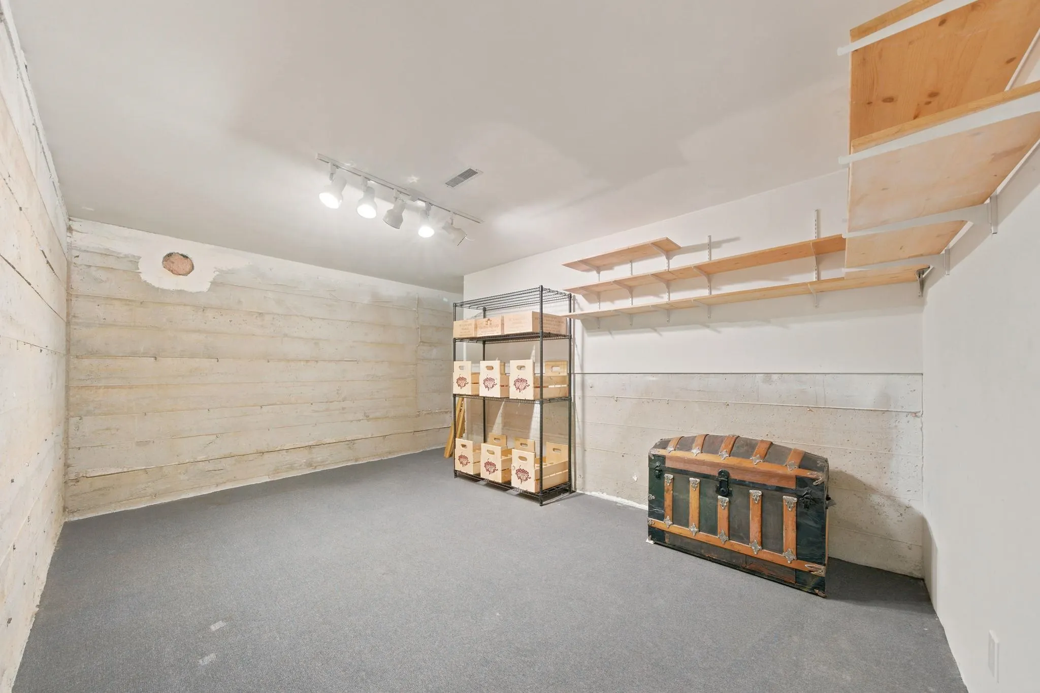 305 E 17th Street