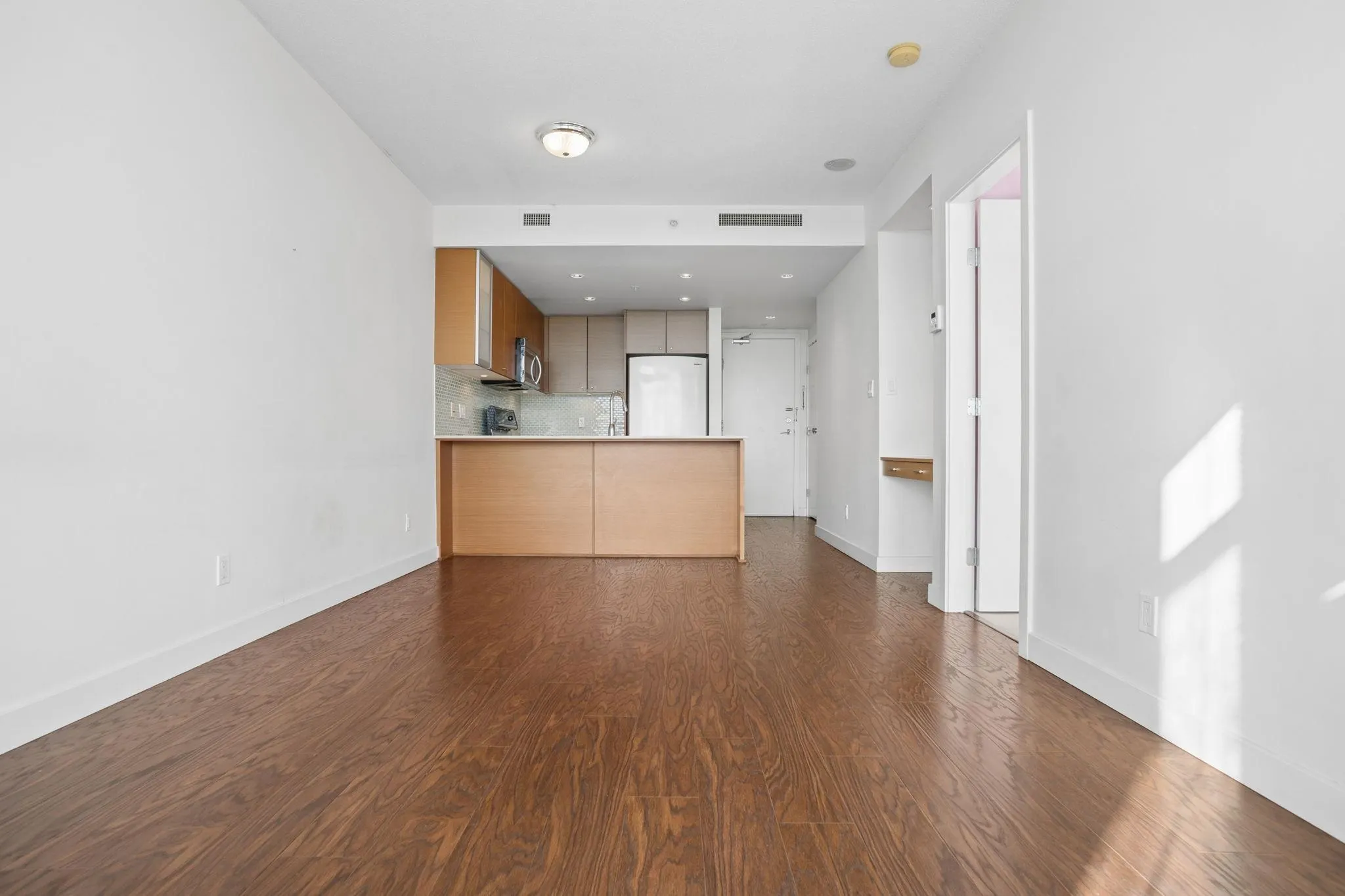 7373 Westminster Highway #1005