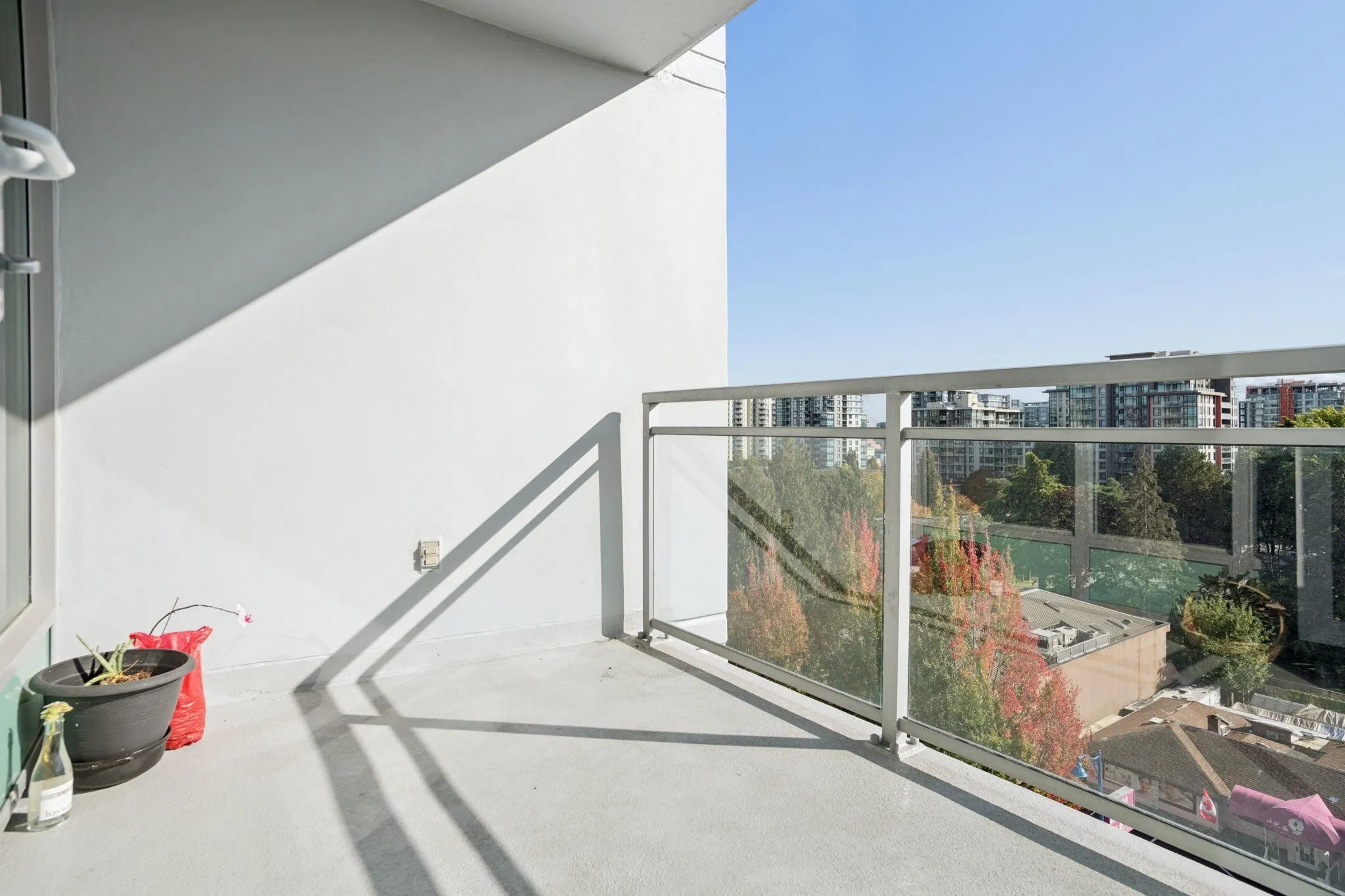 7373 Westminster Highway #1005