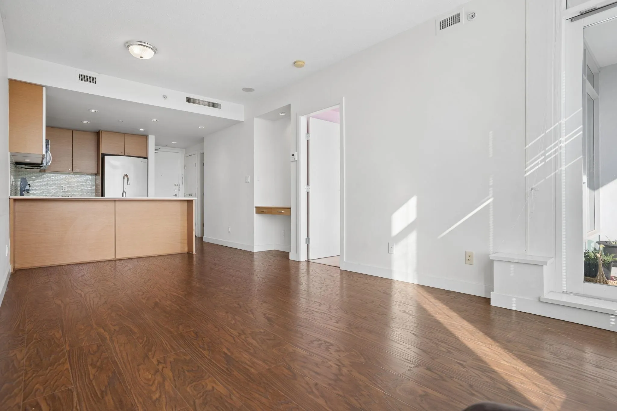 7373 Westminster Highway #1005