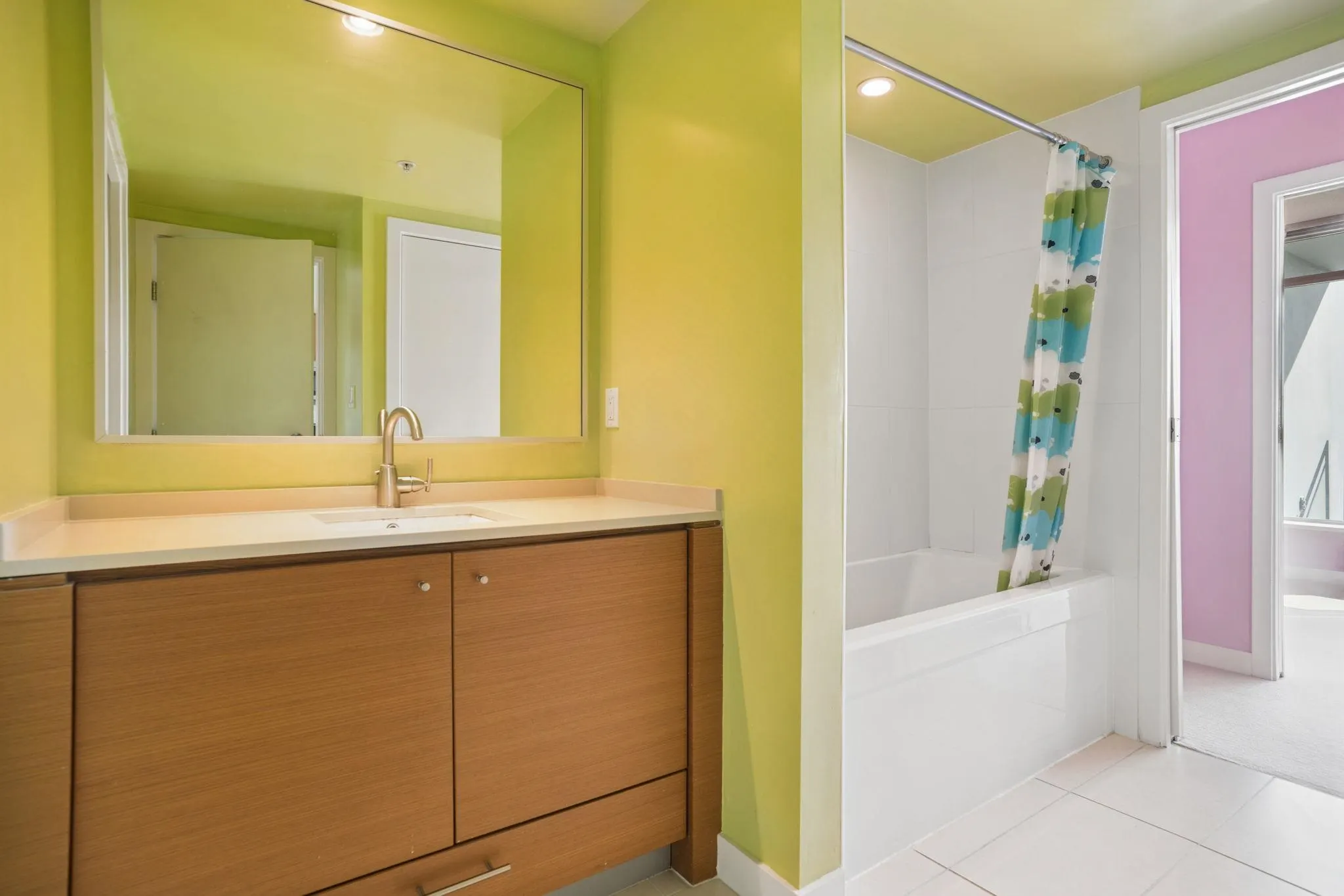 7373 Westminster Highway #1005
