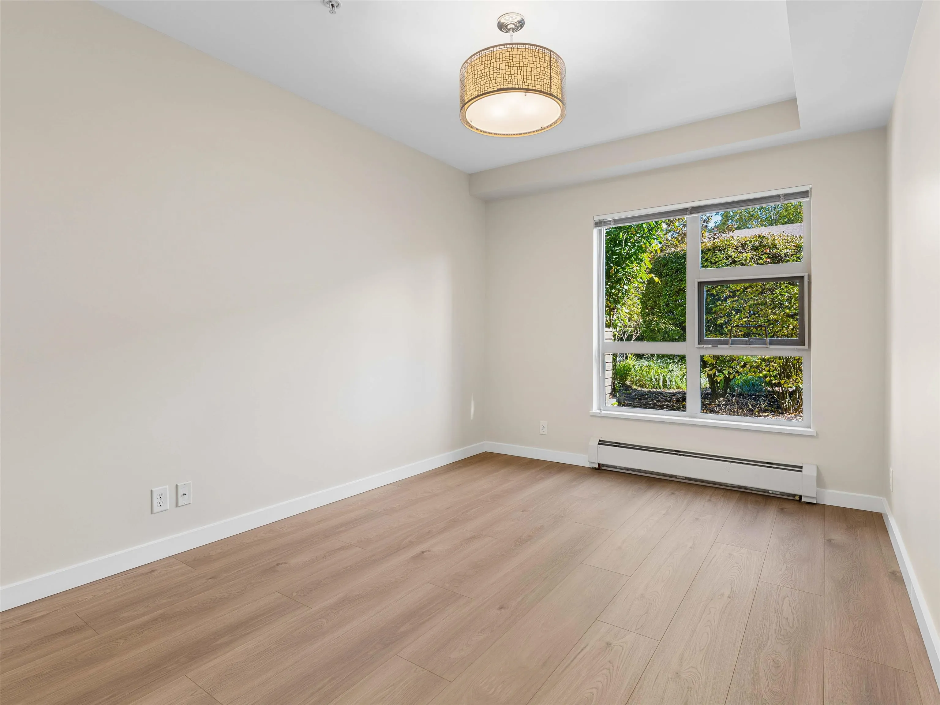 1033 St. Georges Avenue #109