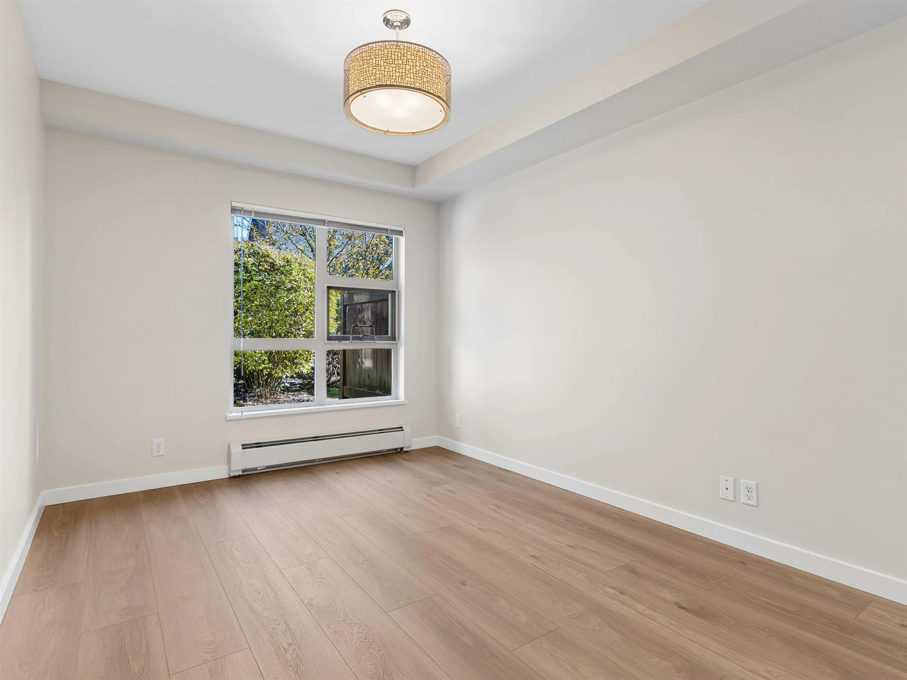1033 St. Georges Avenue #109